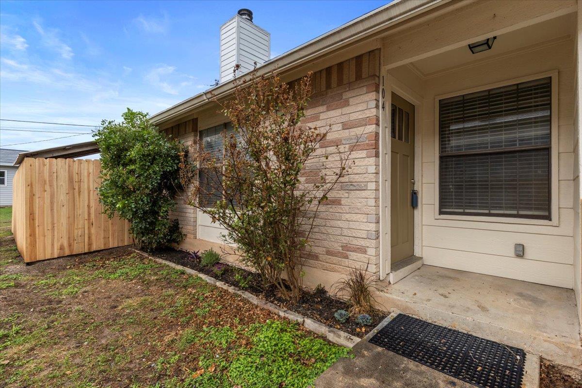 201 E Noton St # 104, Pflugerville, TX 78660