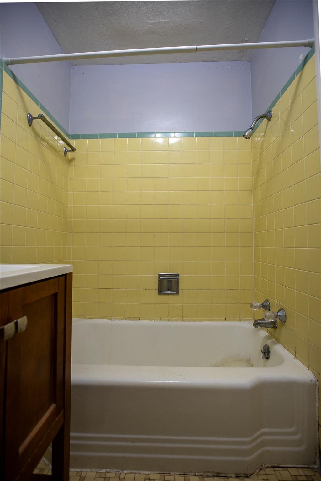 1009 W 25th St, Austin, TX 78705