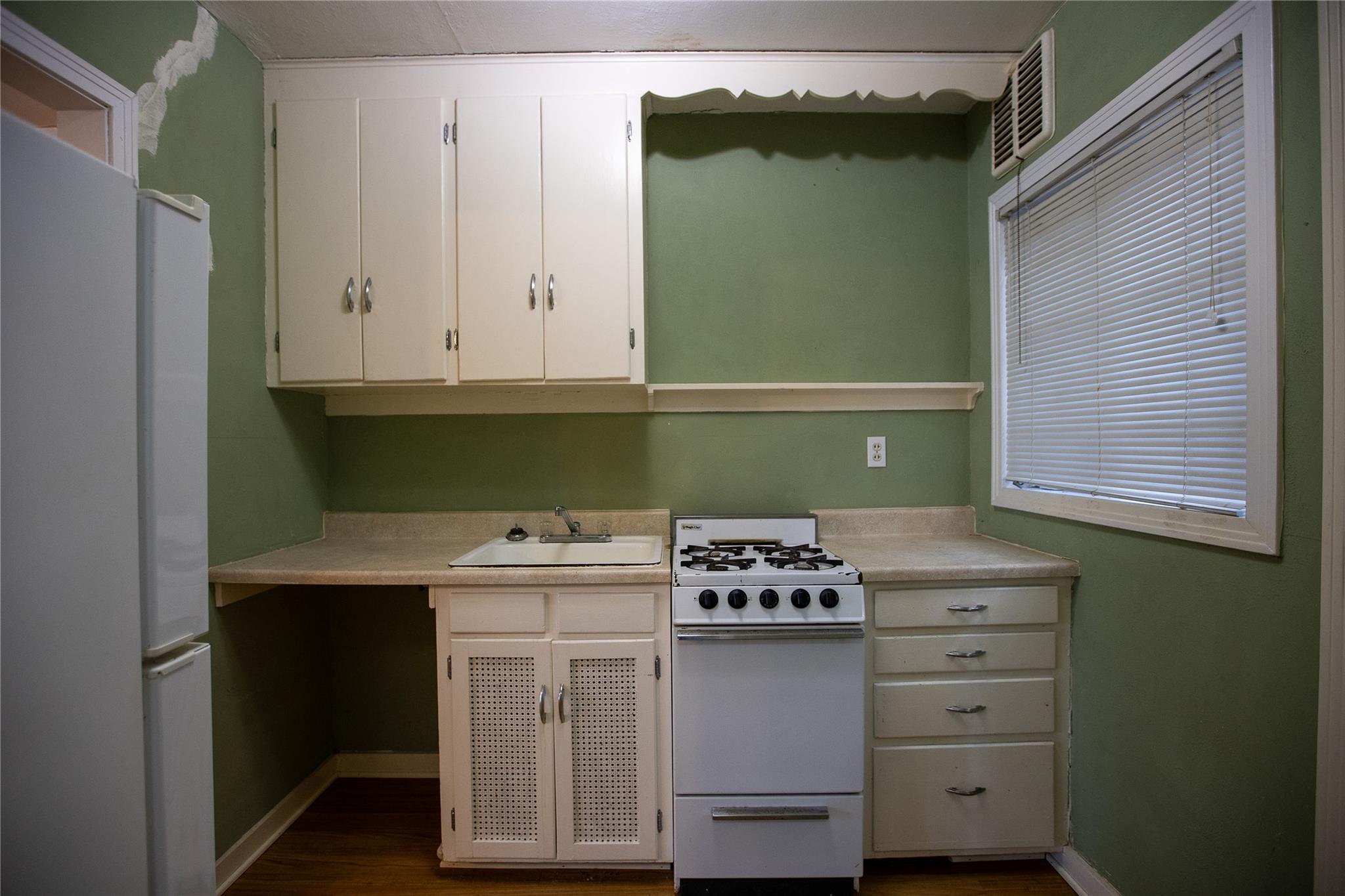 1009 W 25th St, Austin, TX 78705