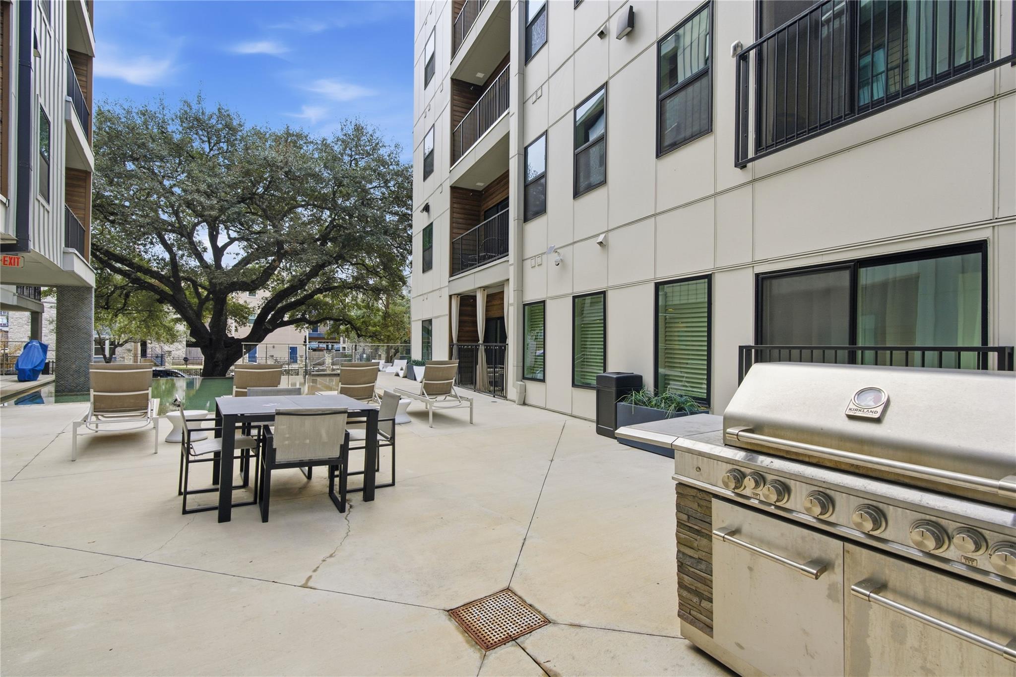 2500 Longview St # 201, Austin, TX 78705