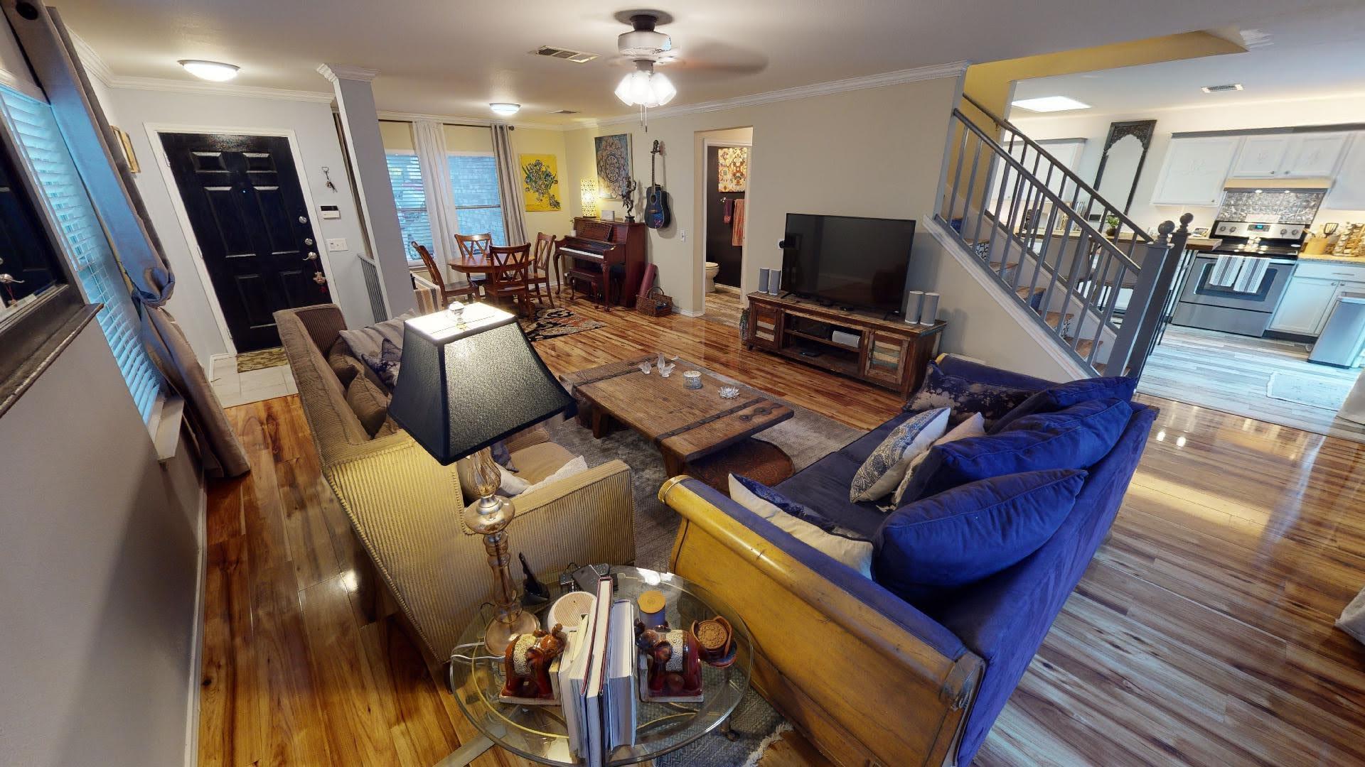 6616 Piedras Blanco Dr, Austin, TX 78747