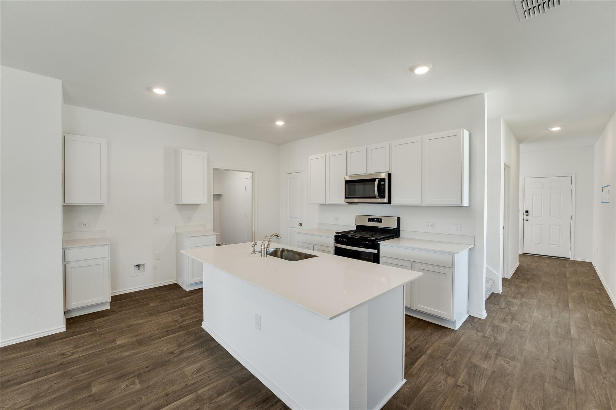 12206 Pike Bnd, Mustang Ridge, TX 78610