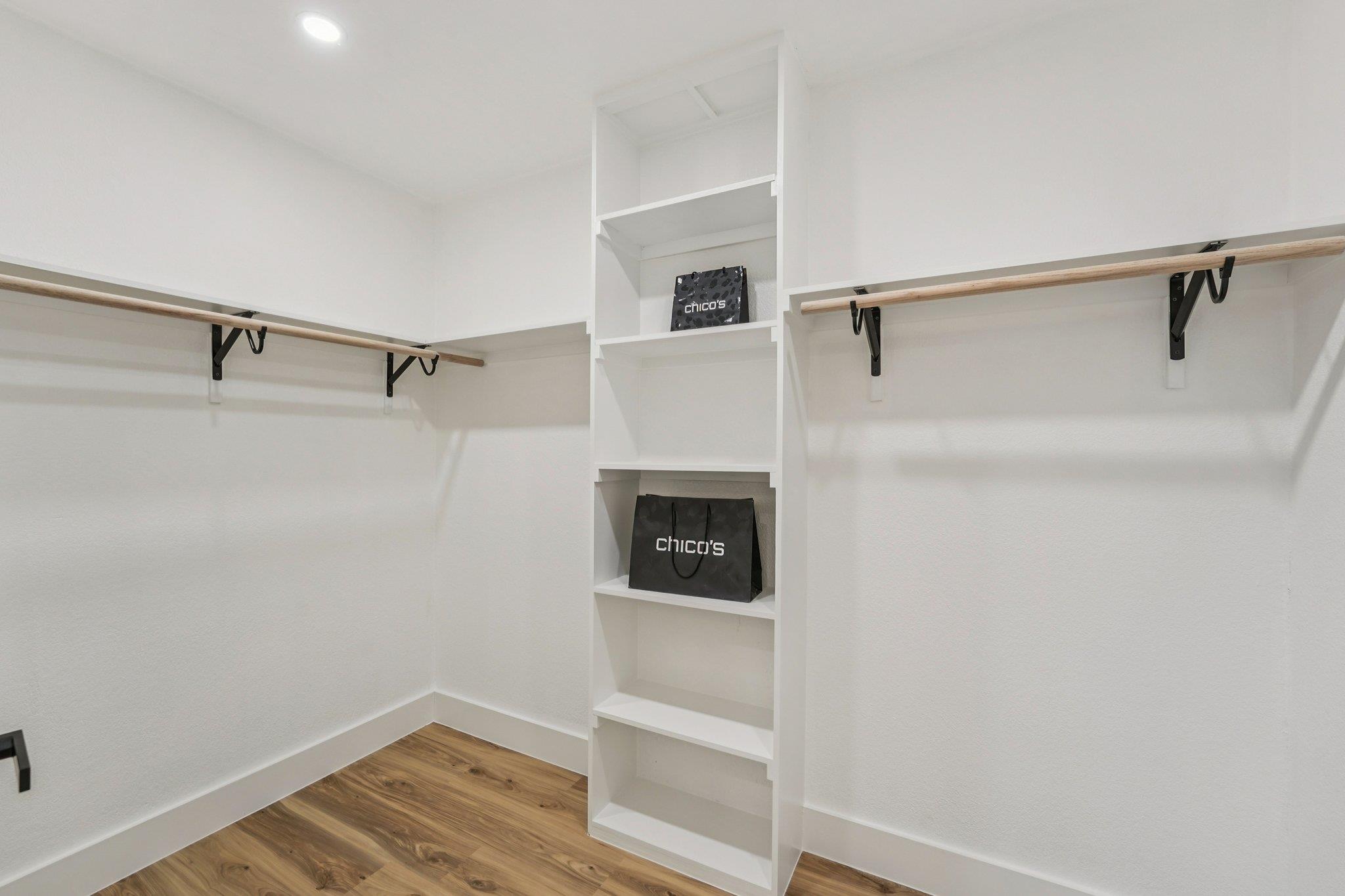 6014 London Dr, Austin, TX 78745