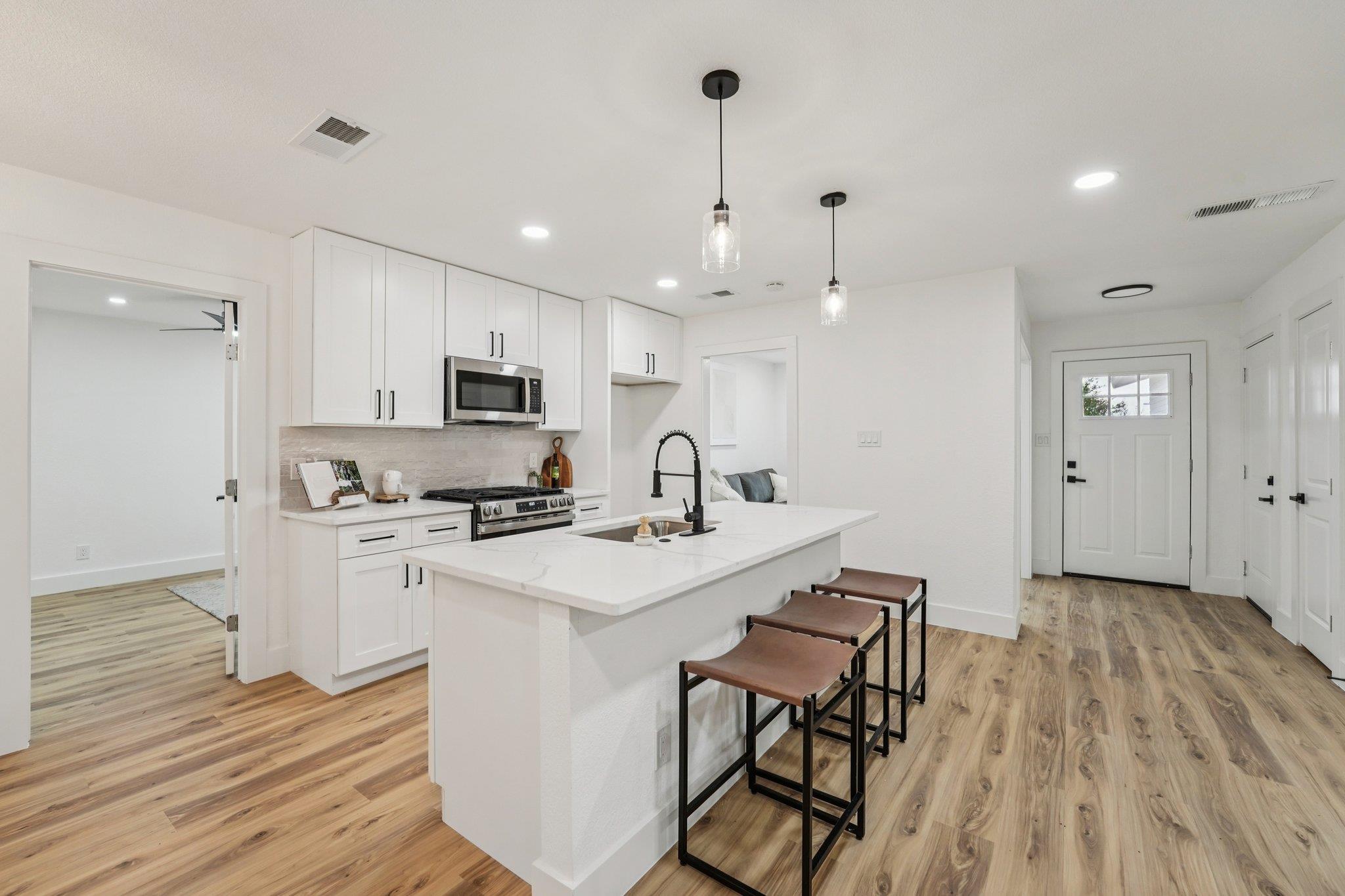 6014 London Dr, Austin, TX 78745