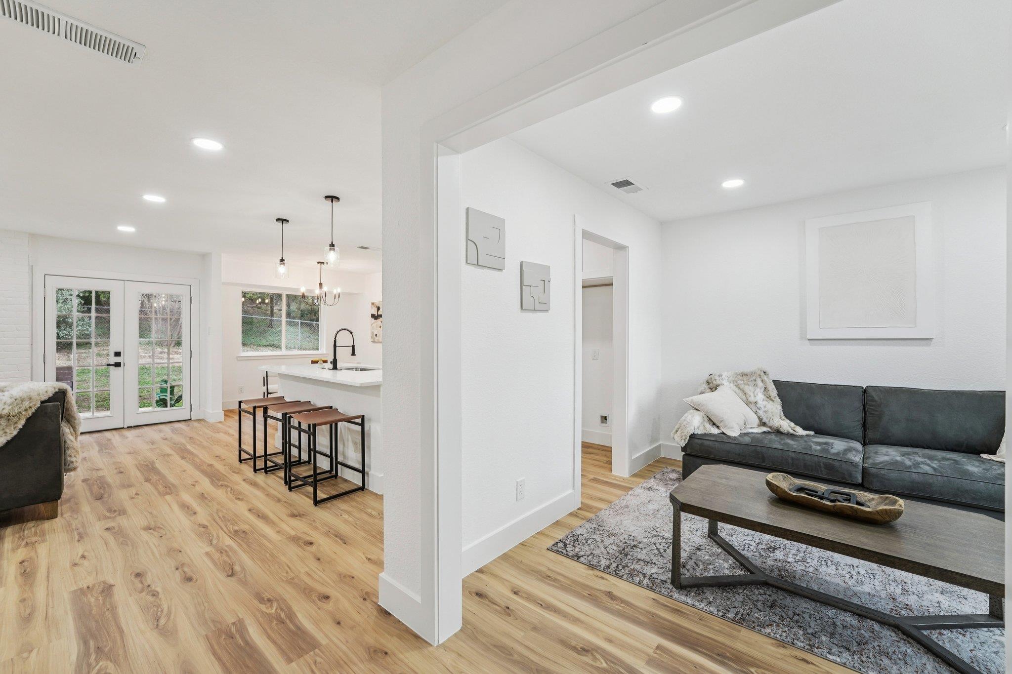 6014 London Dr, Austin, TX 78745