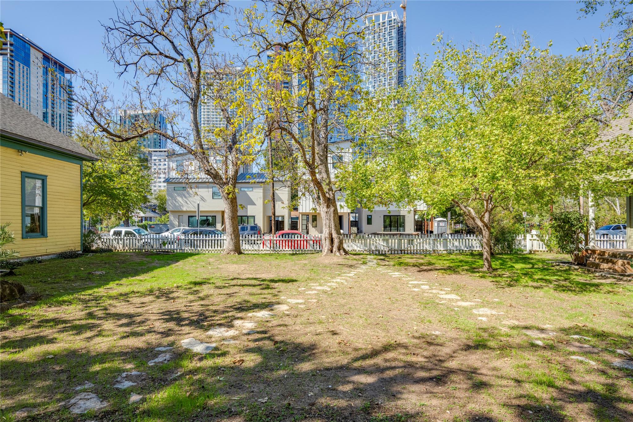 81 San Marcos St # F, Austin, TX 78702