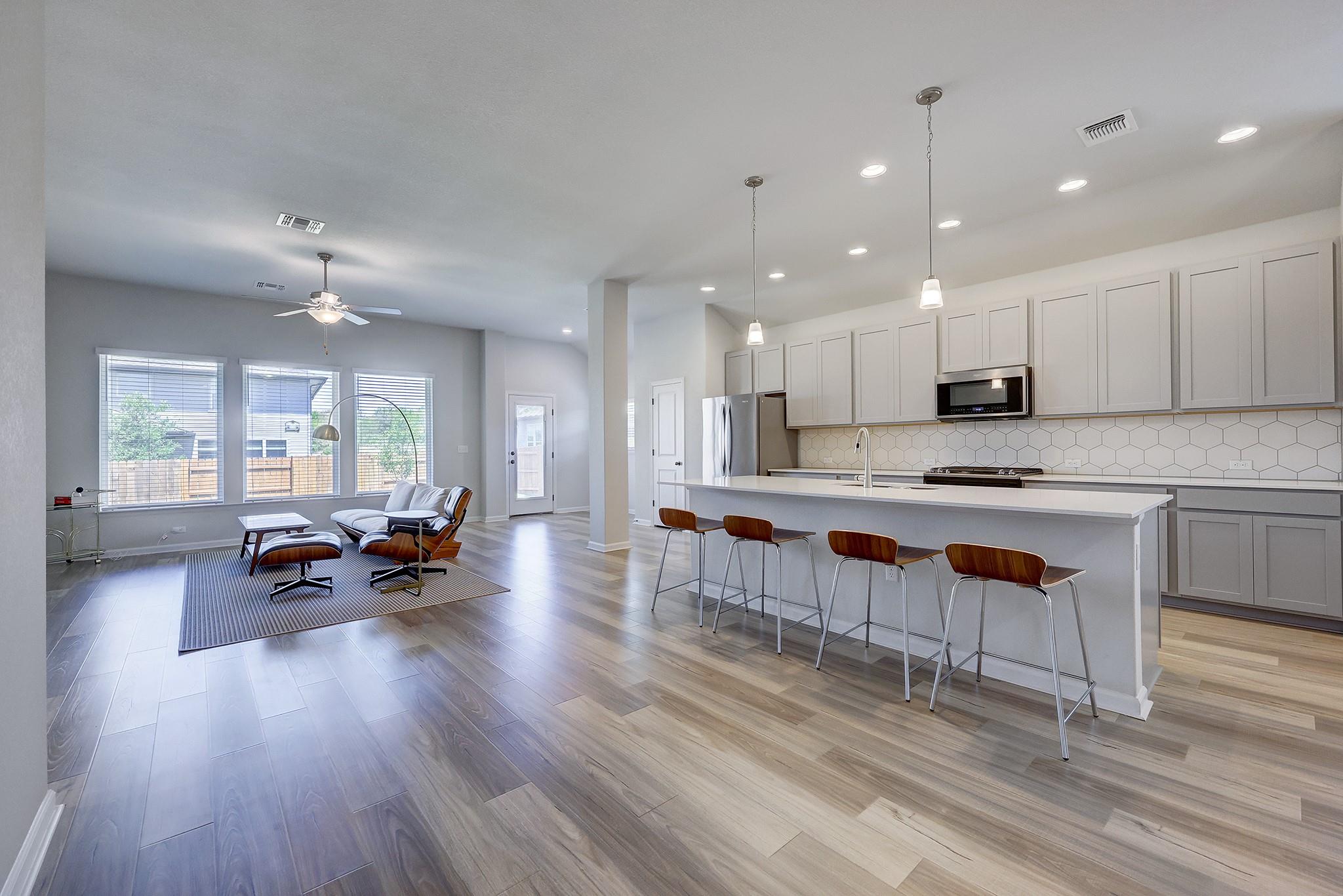 7708 Donnelley Dr, Austin, TX 78744