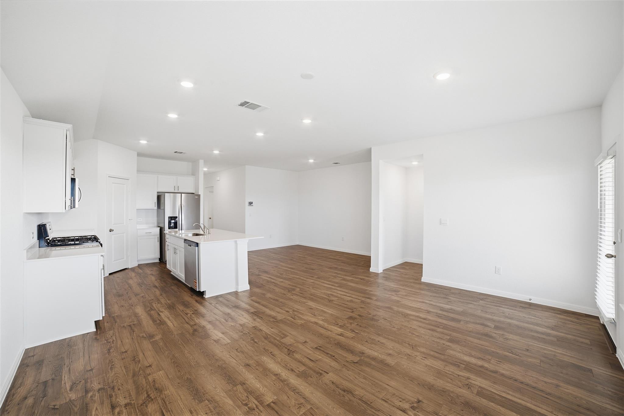 331 Mustang Lake Cir, Buda, TX 78610