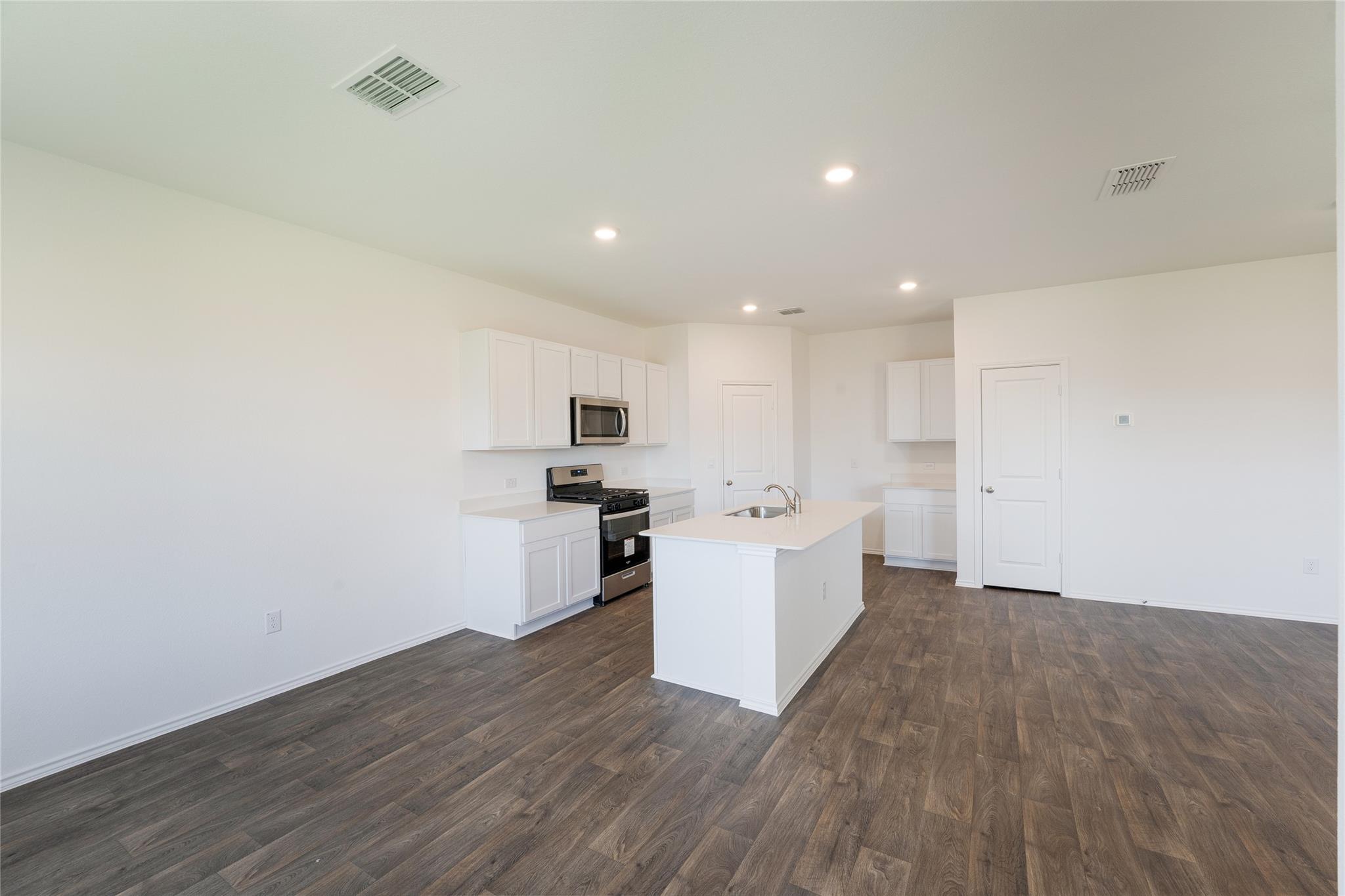 12207 Douglas Fir Cir, Mustang Ridge, TX 78610