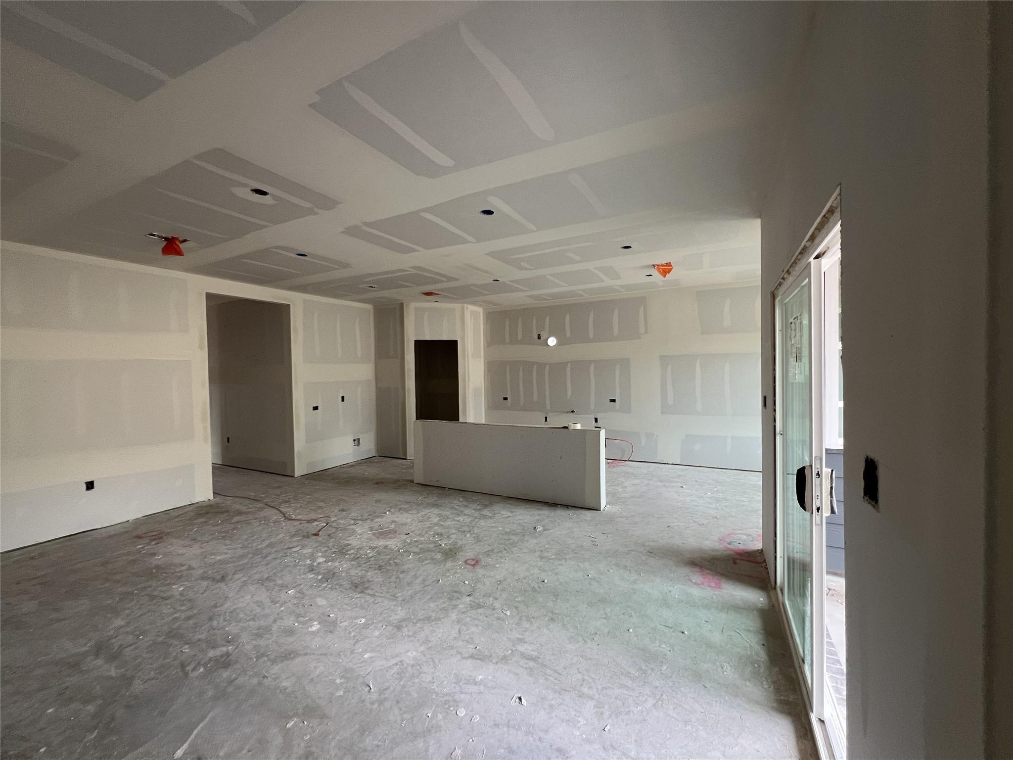 317 Willow Heights Dr, Hutto, TX 78634