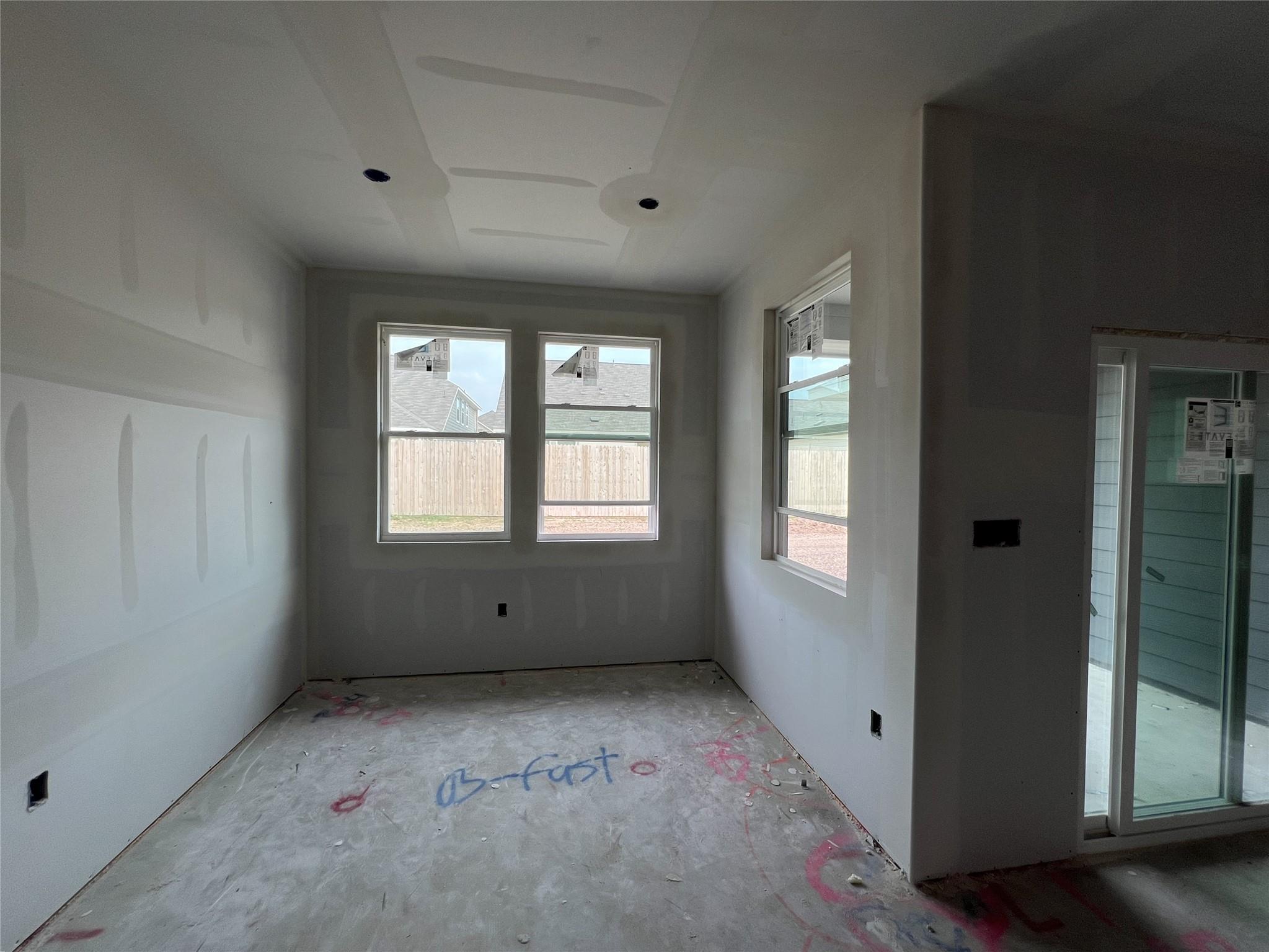 317 Willow Heights Dr, Hutto, TX 78634