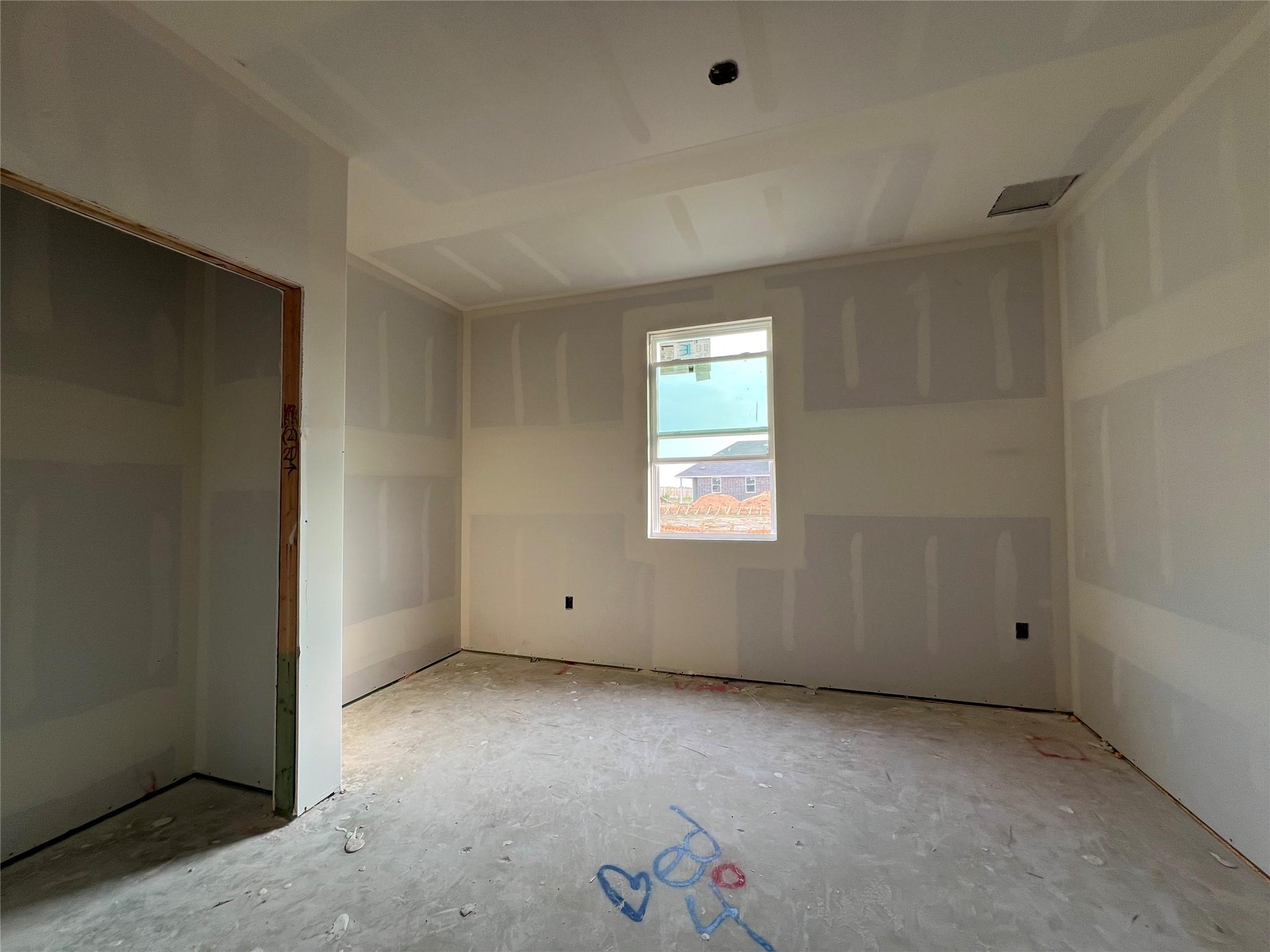 317 Willow Heights Dr, Hutto, TX 78634