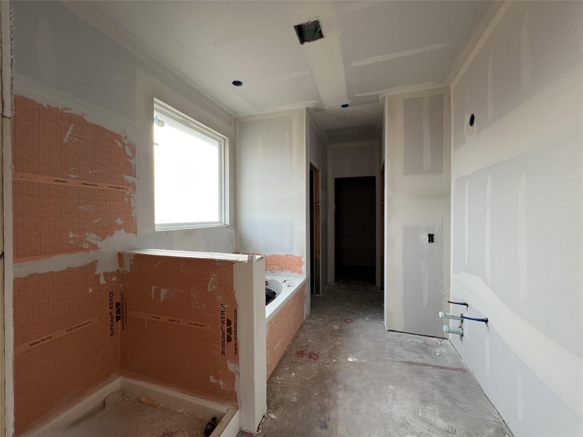 317 Willow Heights Dr, Hutto, TX 78634