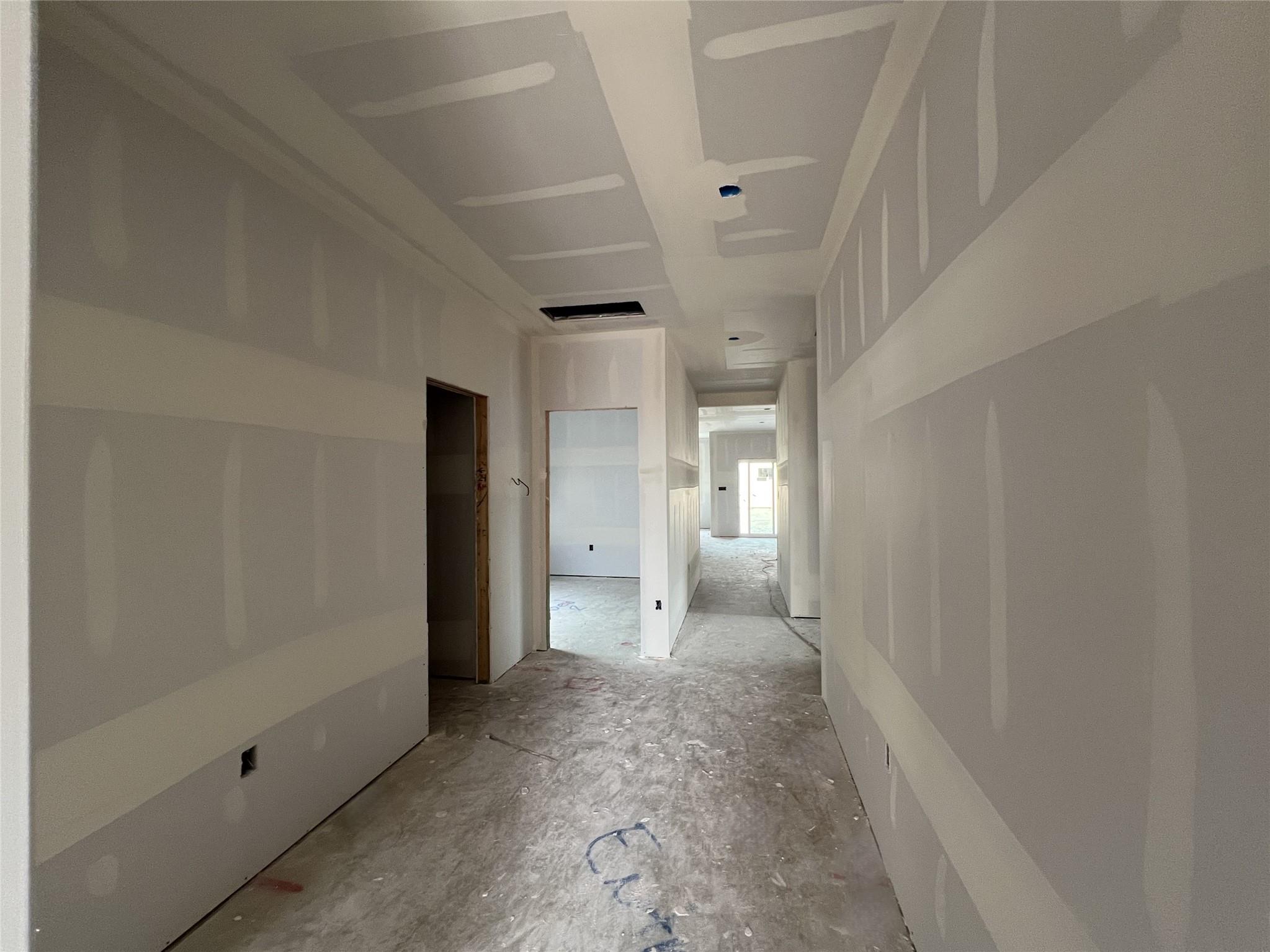 317 Willow Heights Dr, Hutto, TX 78634