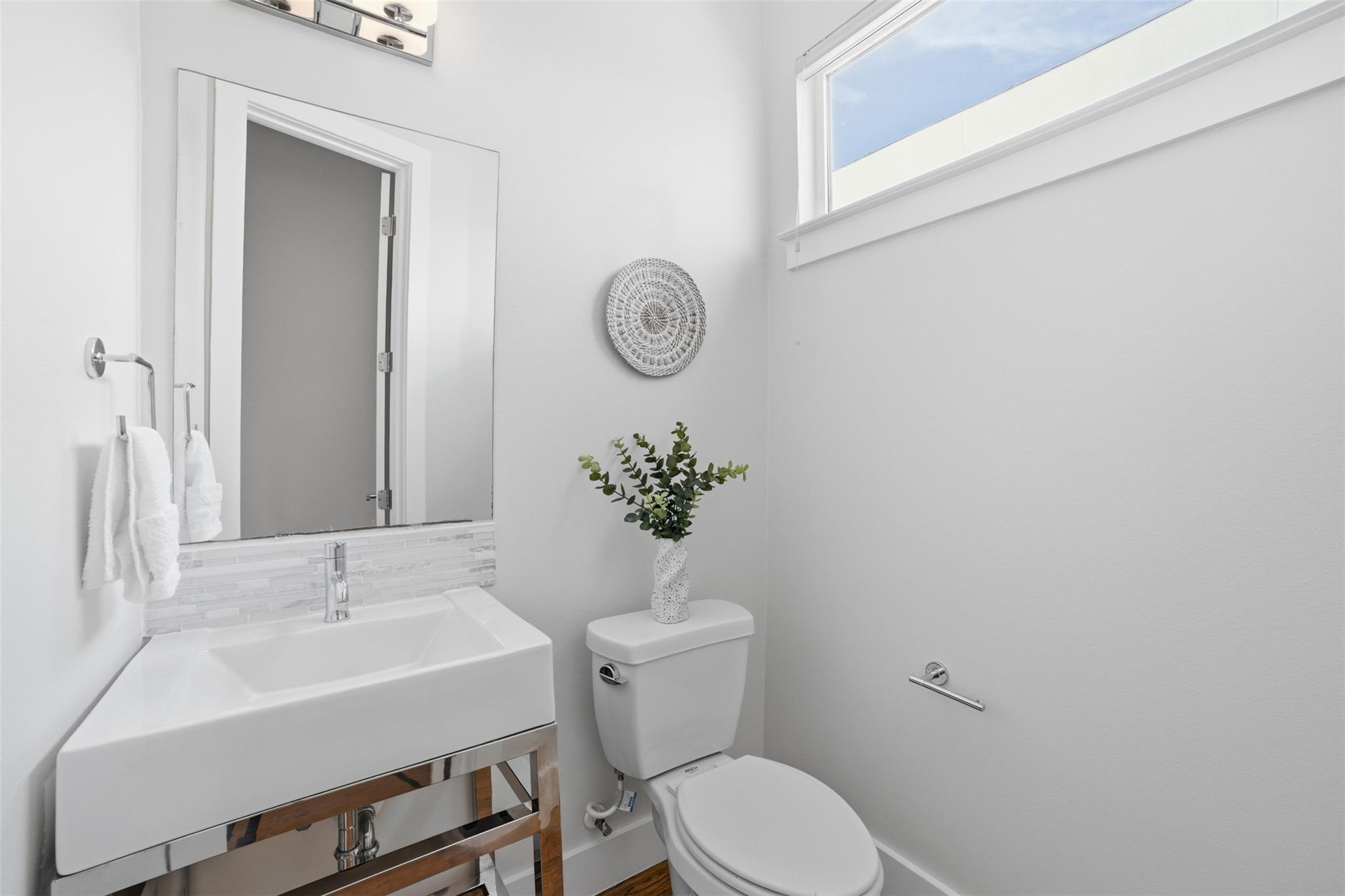 1801 E 2nd St # 2, Austin, TX 78702