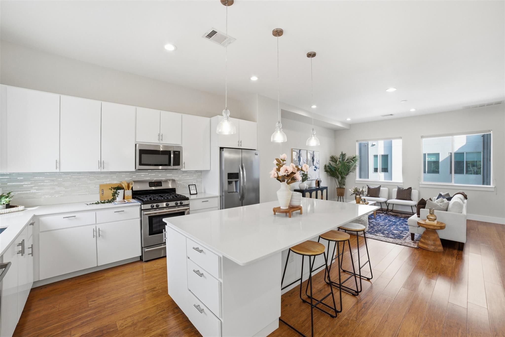 1801 E 2nd St # 2, Austin, TX 78702