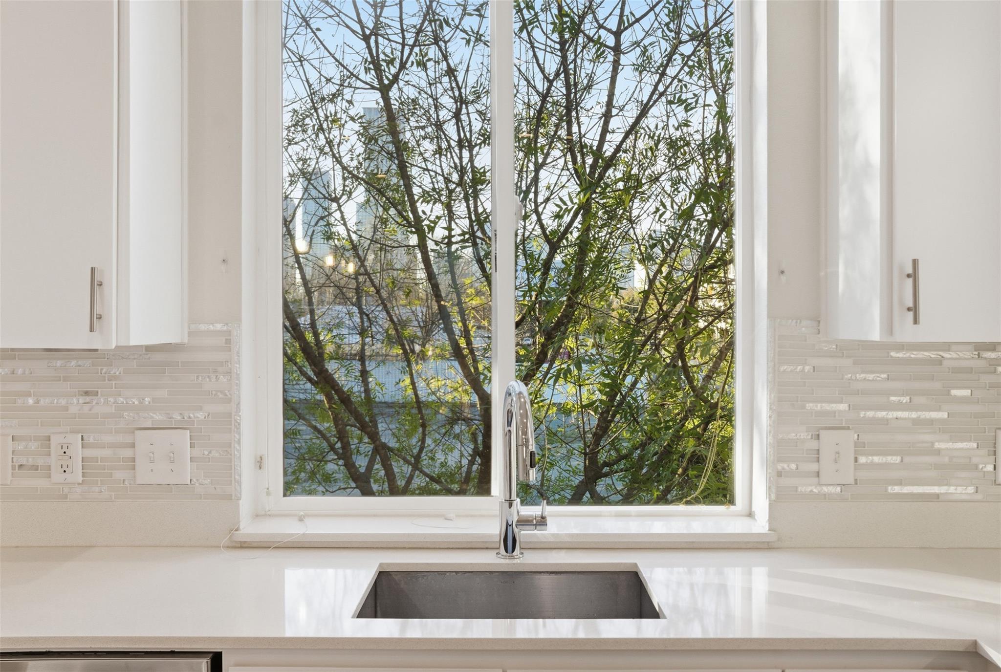 1801 E 2nd St # 2, Austin, TX 78702