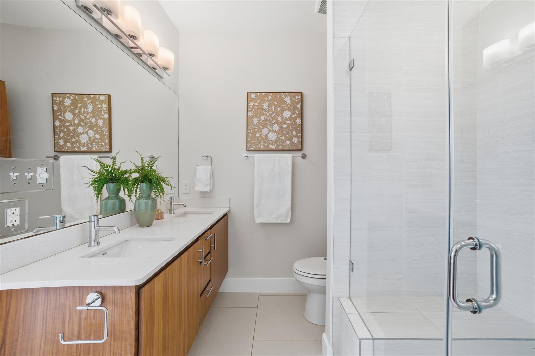 1801 E 2nd St # 2, Austin, TX 78702