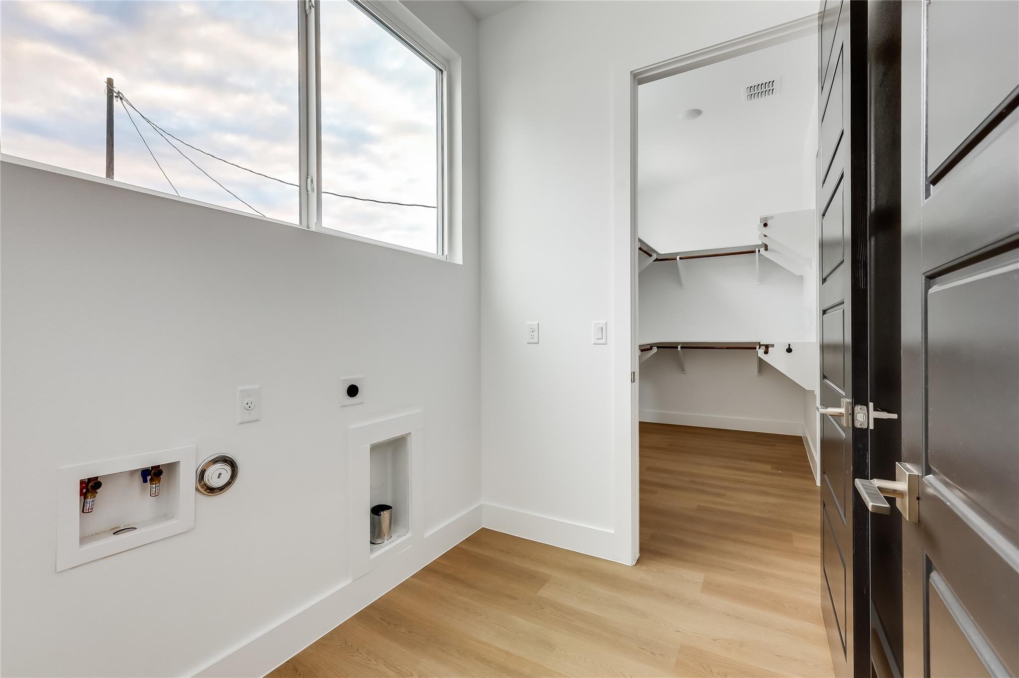 8009 Flintlock Cir, Lago Vista, TX 78645