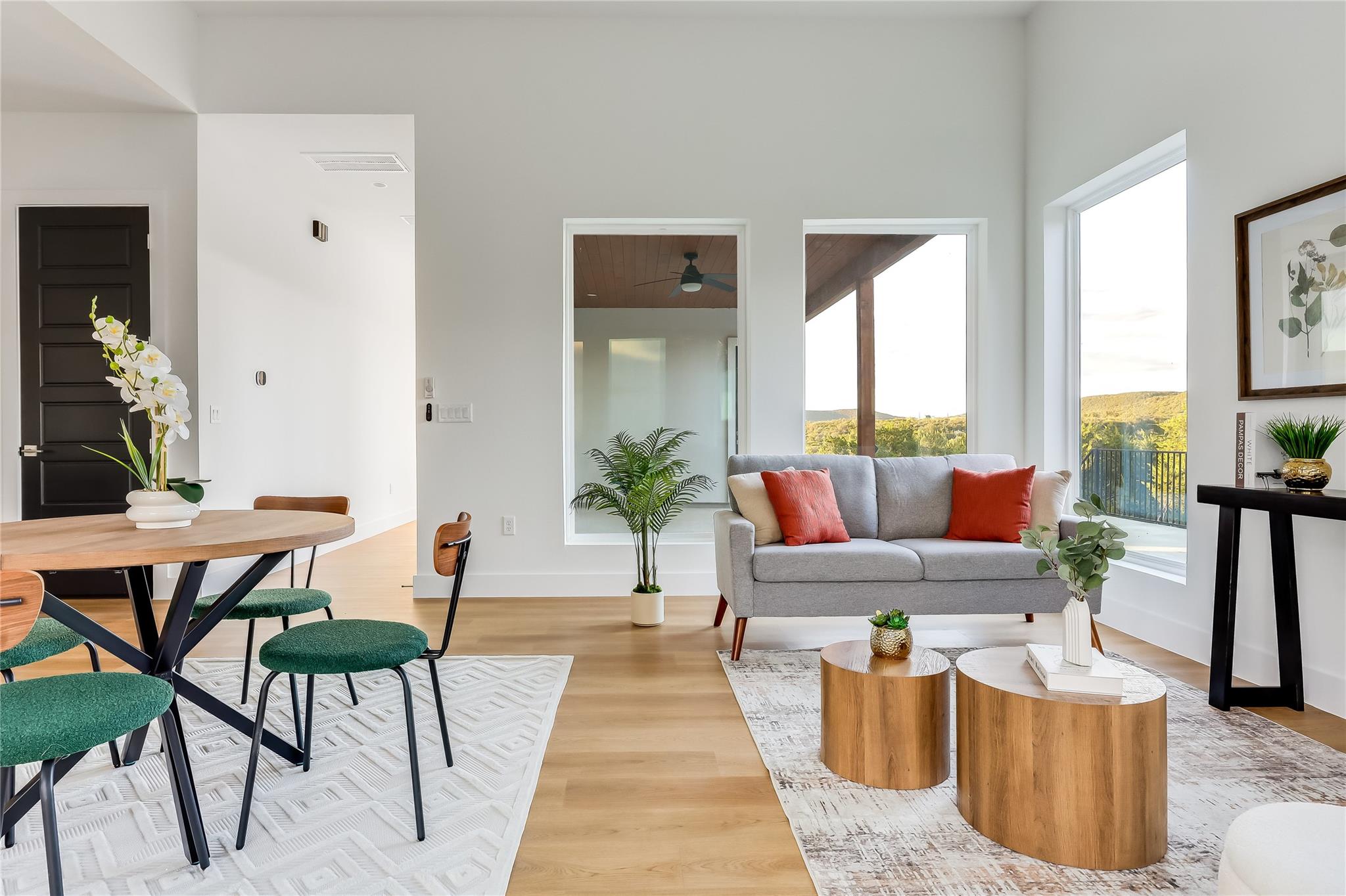 8009 Flintlock Cir, Lago Vista, TX 78645