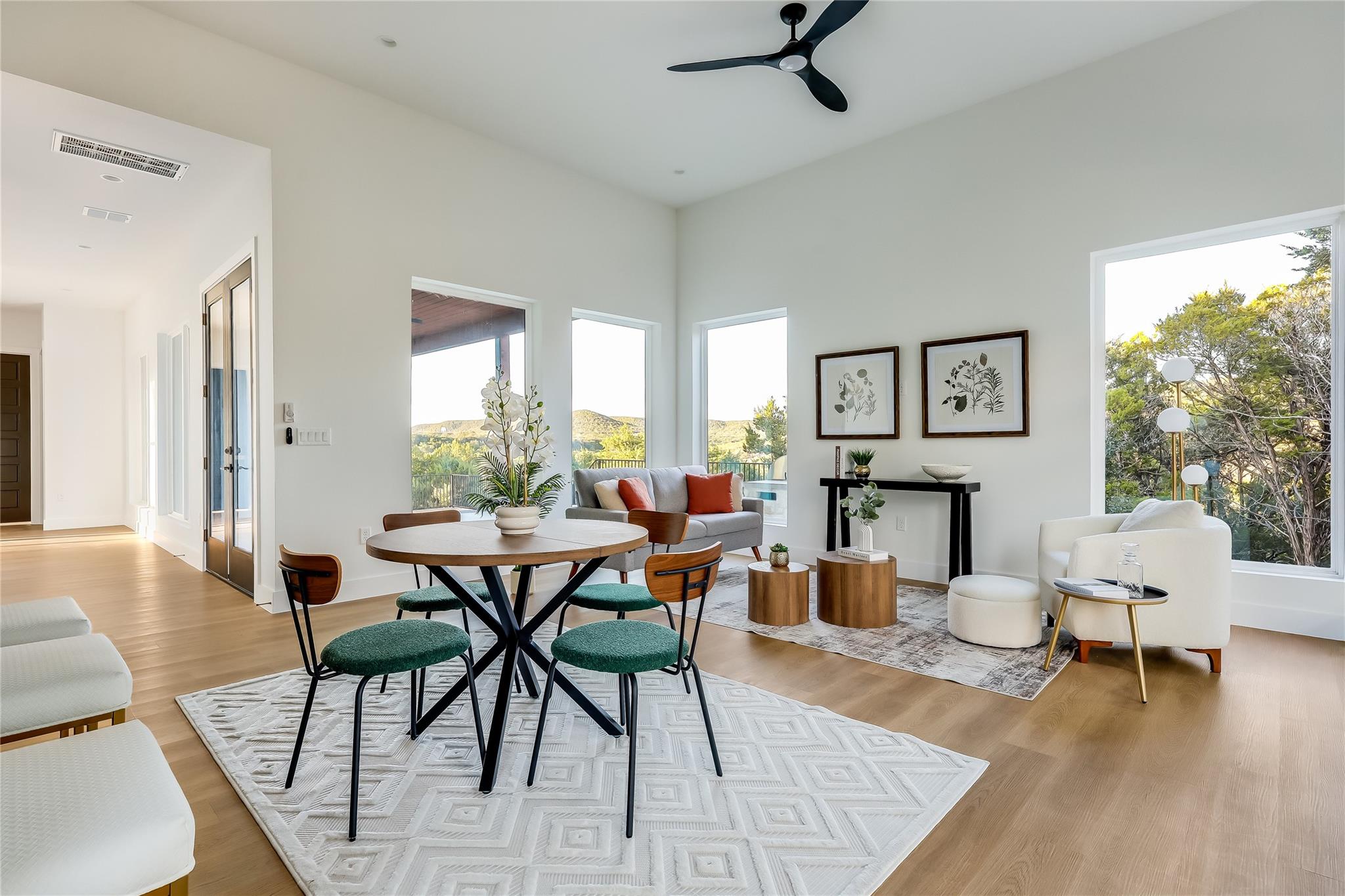 8009 Flintlock Cir, Lago Vista, TX 78645