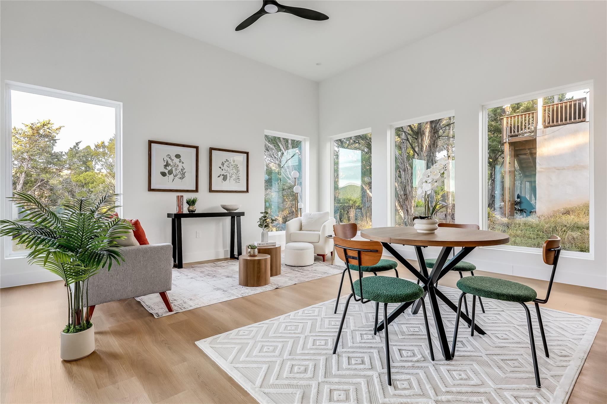 8009 Flintlock Cir, Lago Vista, TX 78645