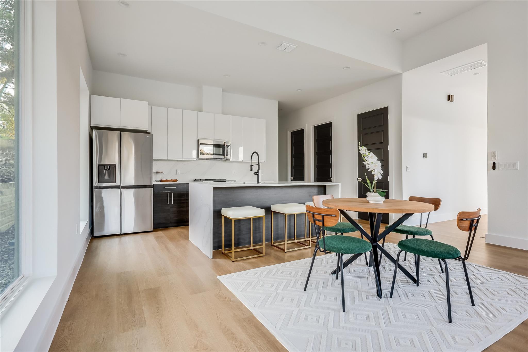 8009 Flintlock Cir, Lago Vista, TX 78645