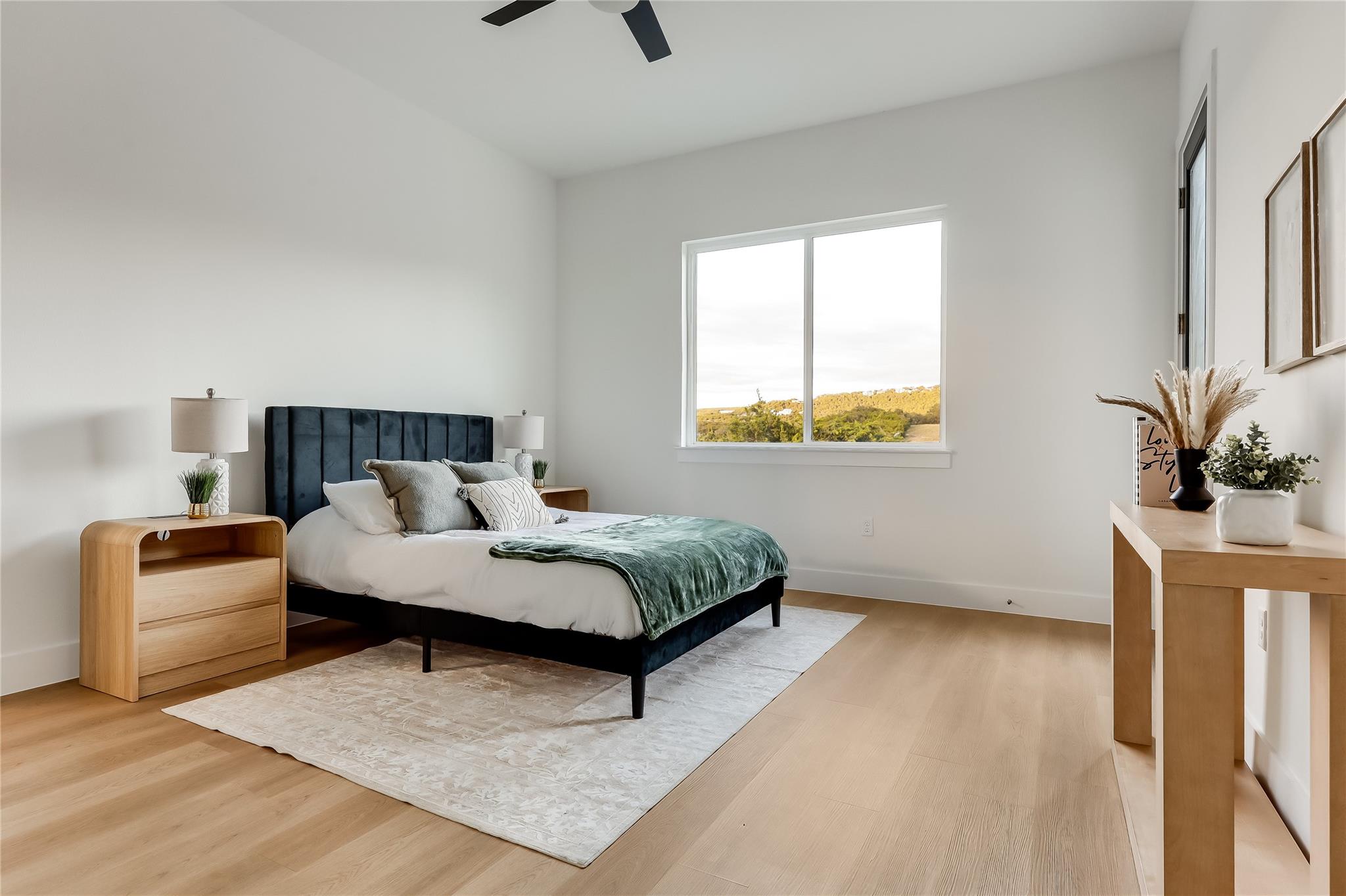 8009 Flintlock Cir, Lago Vista, TX 78645