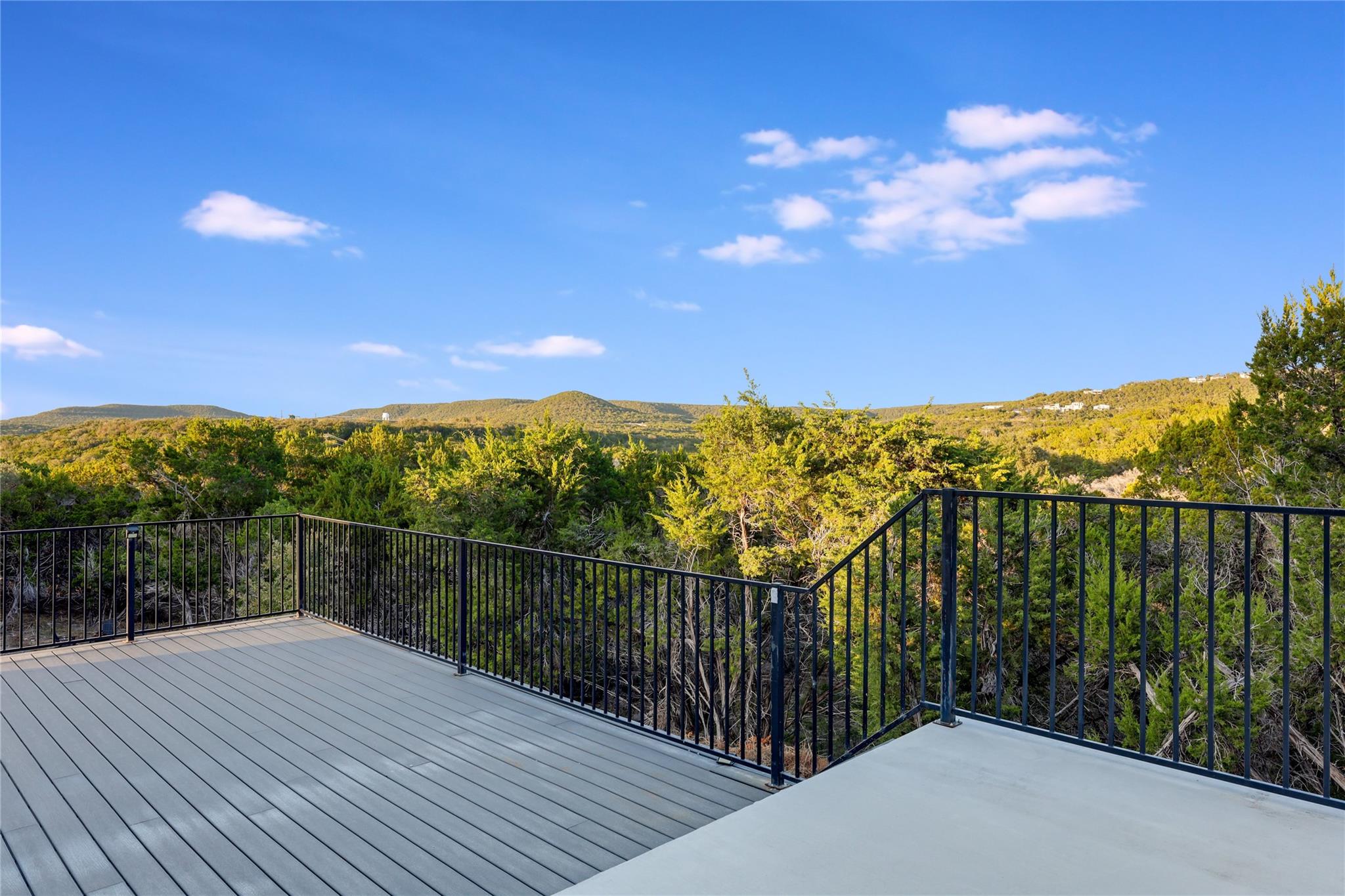 8009 Flintlock Cir, Lago Vista, TX 78645