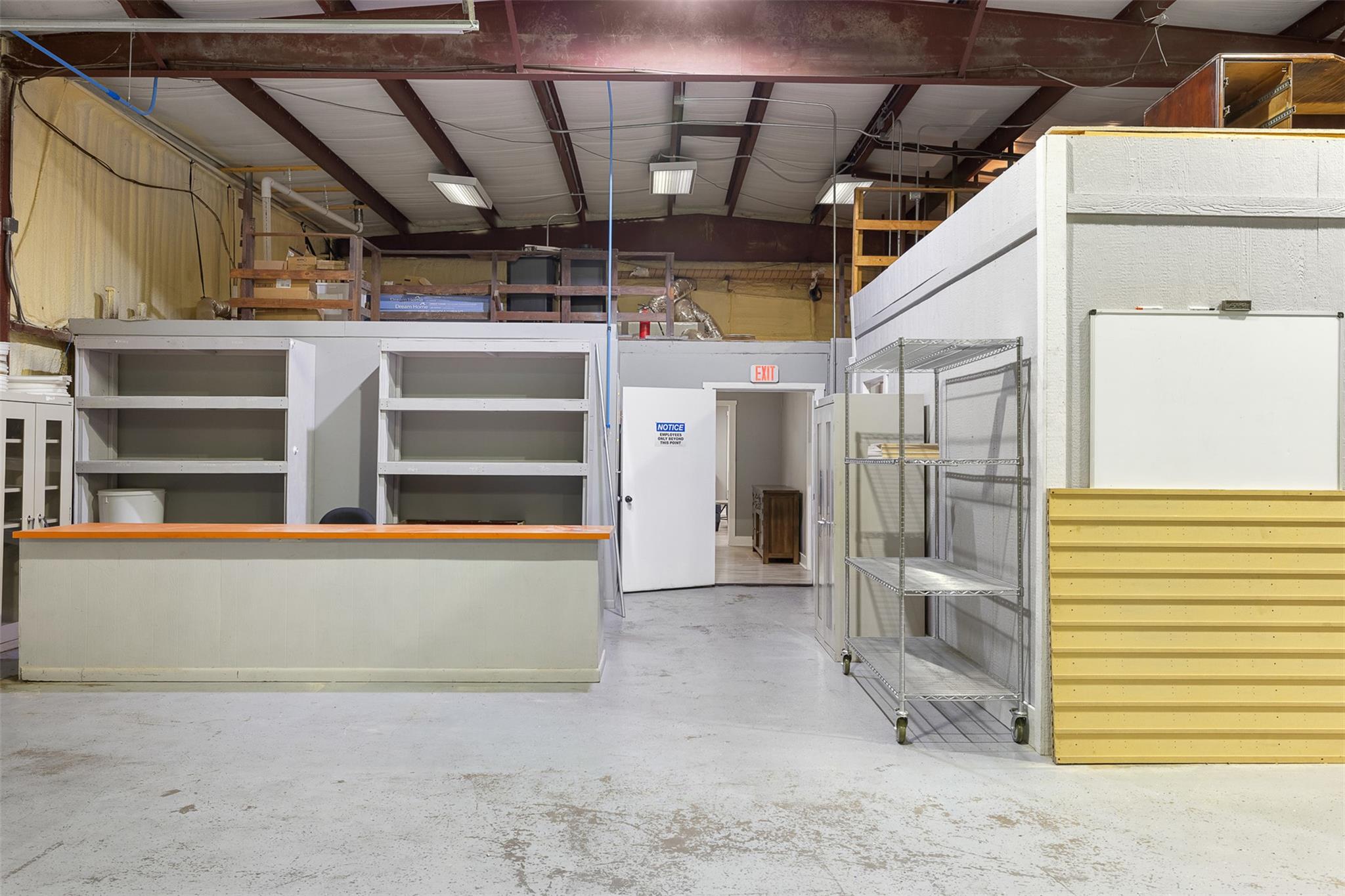 406 N Gray St, Caldwell, TX 77836