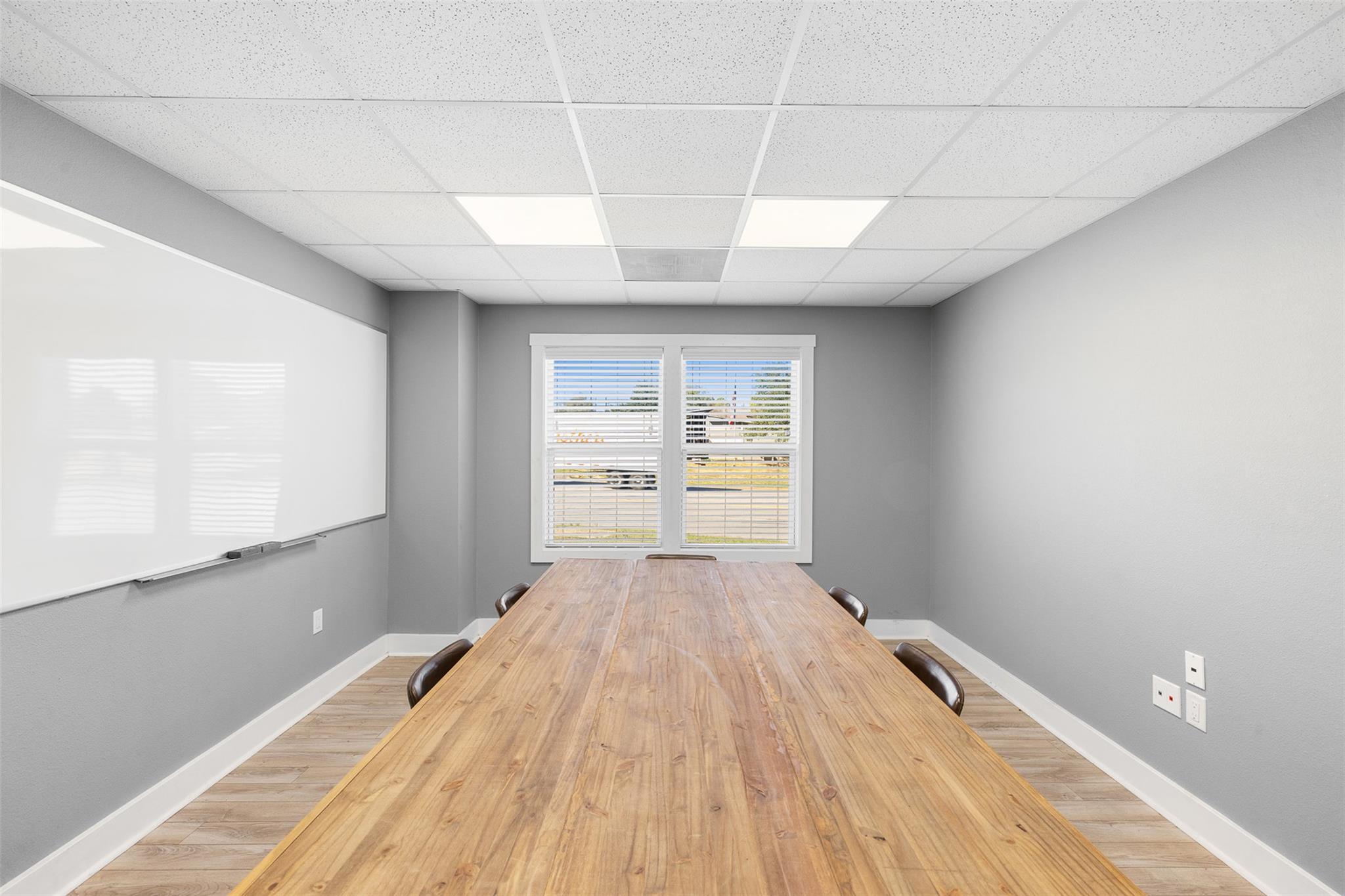 406 N Gray St, Caldwell, TX 77836