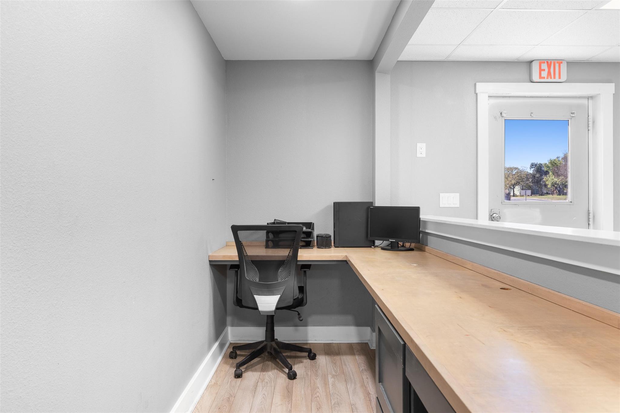 406 N Gray St, Caldwell, TX 77836