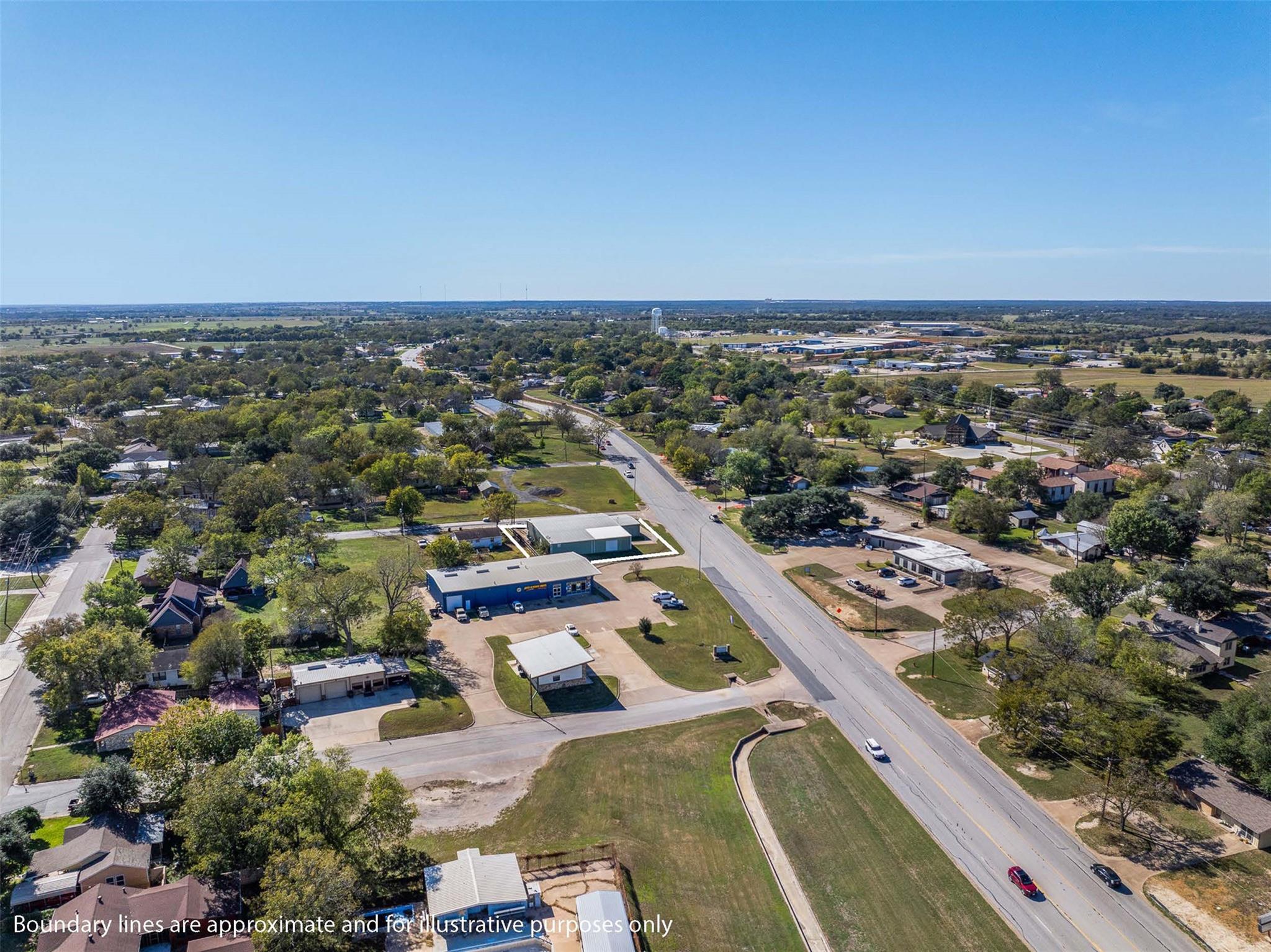 406 N Gray St, Caldwell, TX 77836