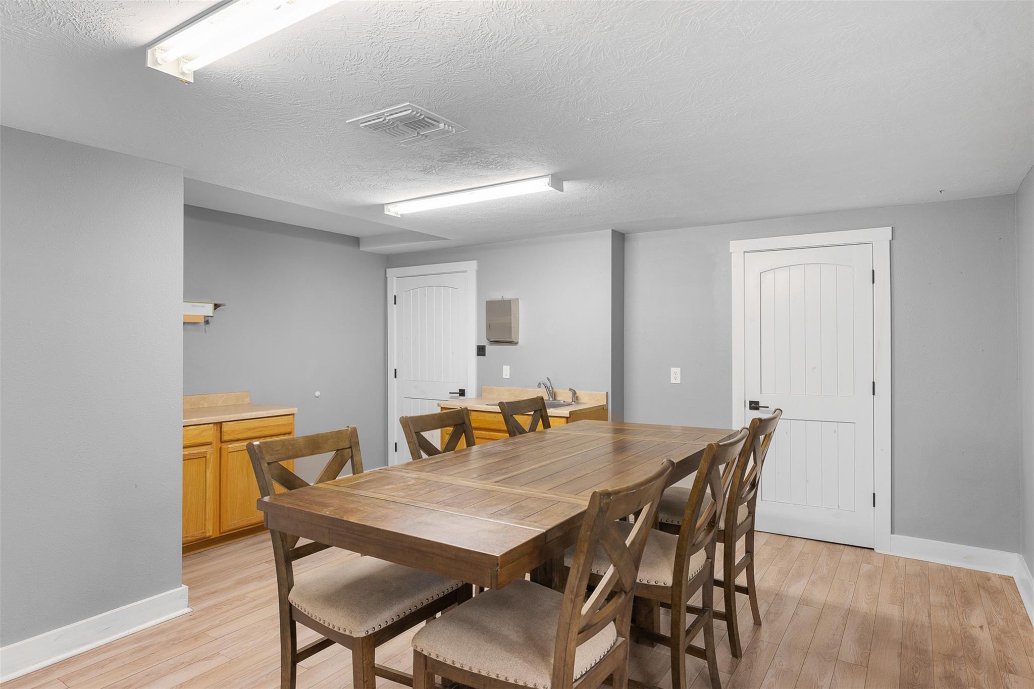 406 N Gray St, Caldwell, TX 77836