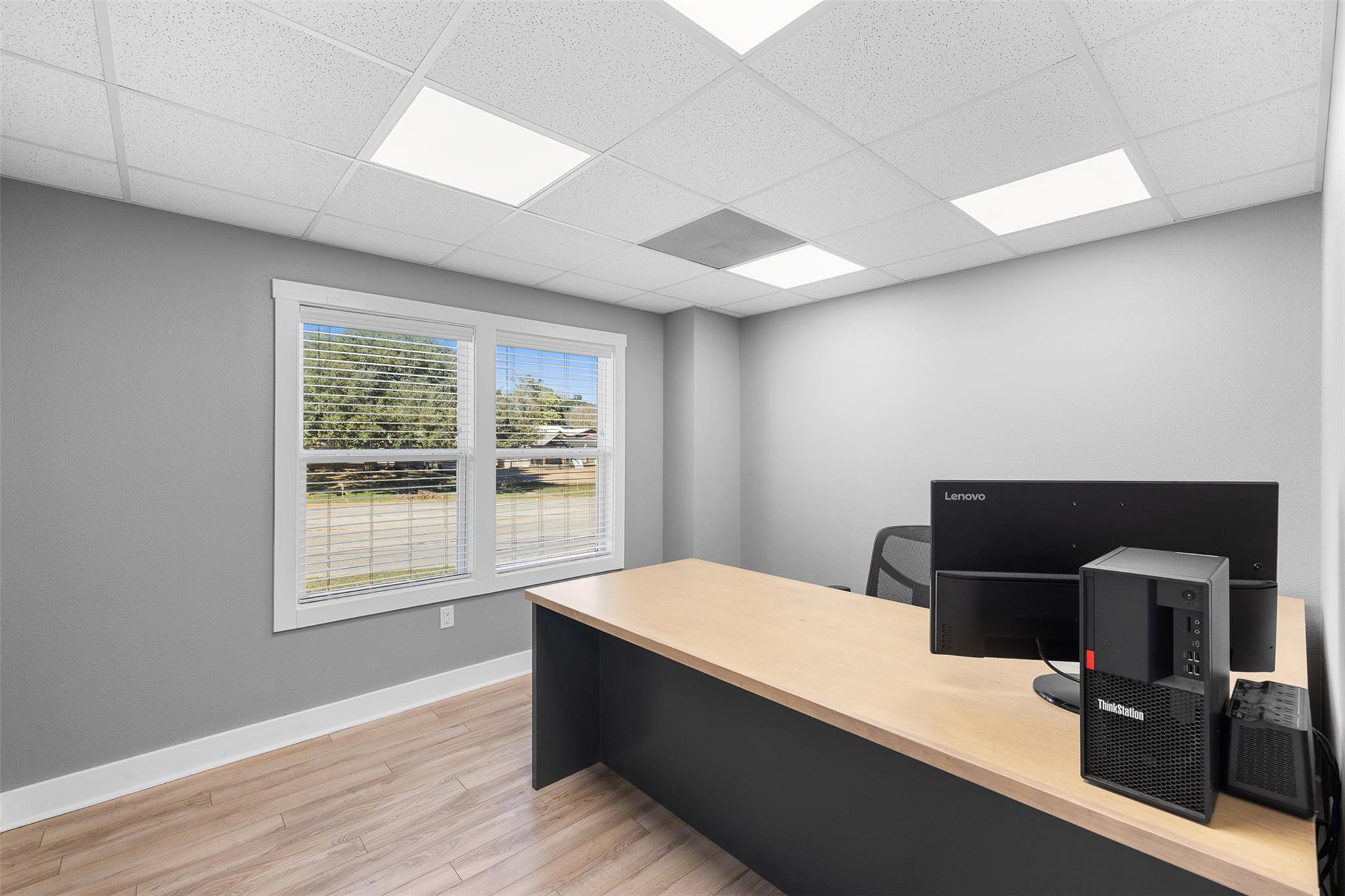 406 N Gray St, Caldwell, TX 77836