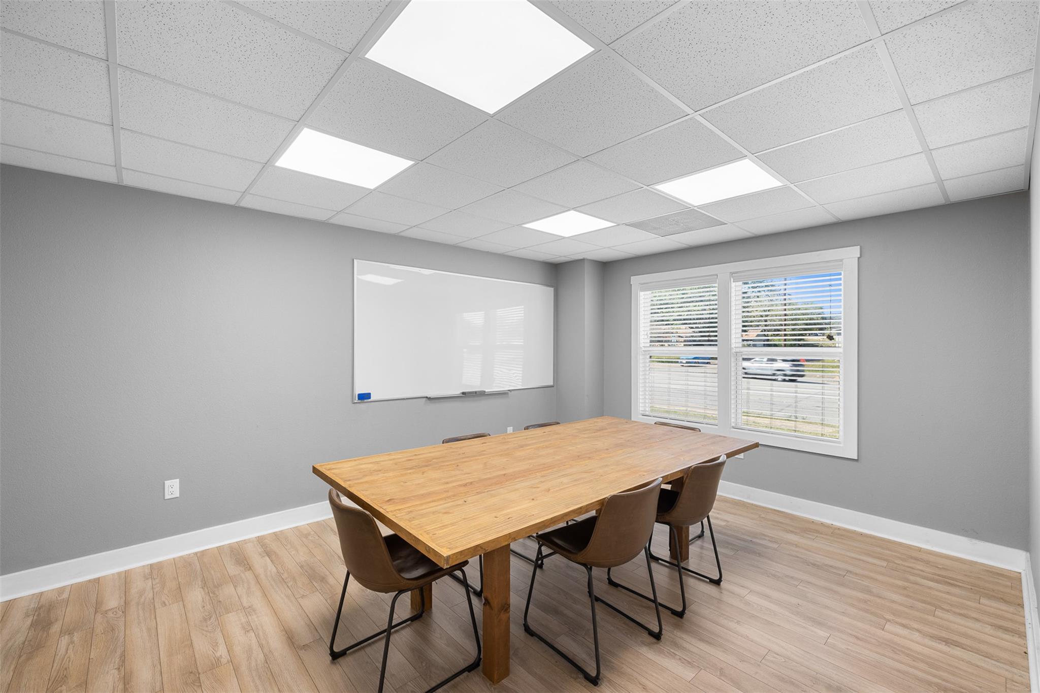 406 N Gray St, Caldwell, TX 77836