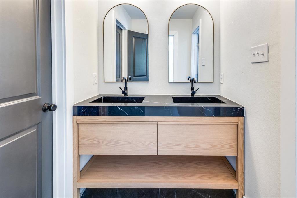 7901 Keswick Dr, Austin, TX 78745