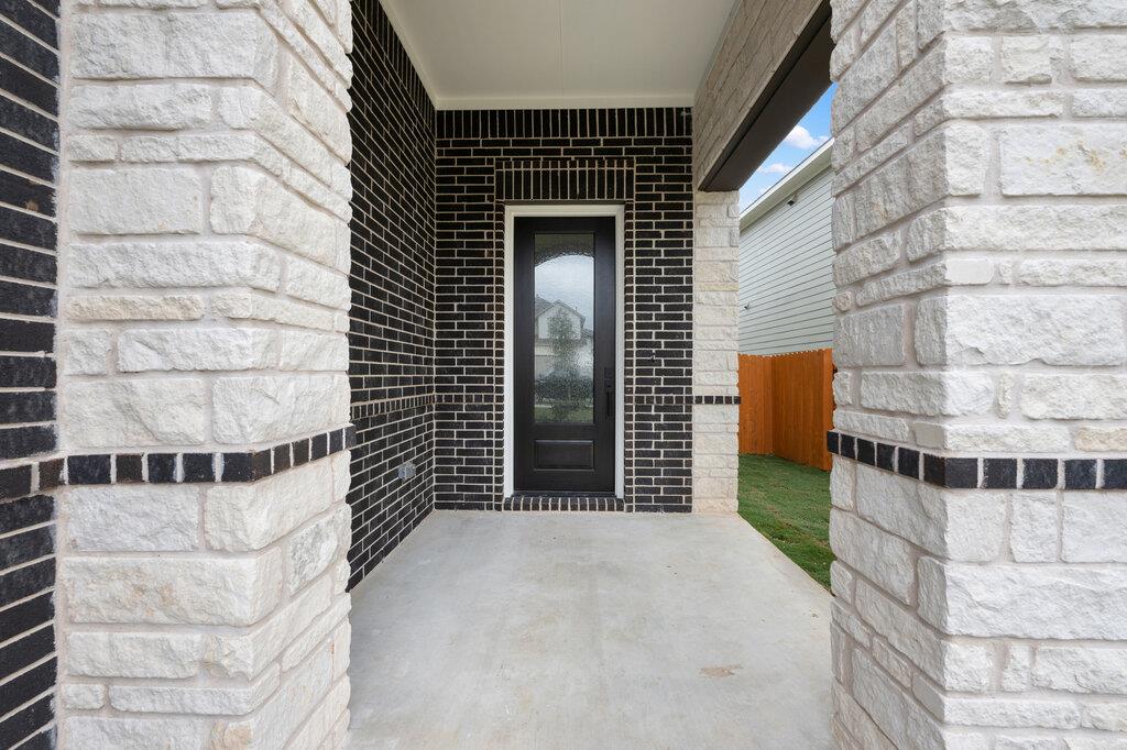 116 Clover Bnd, Liberty Hill, TX 78642