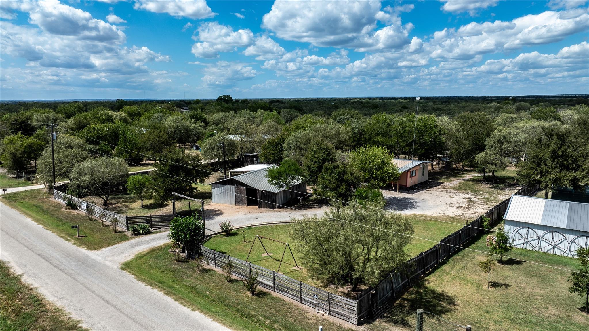 310 Union Hill Rd, Luling, TX 78648