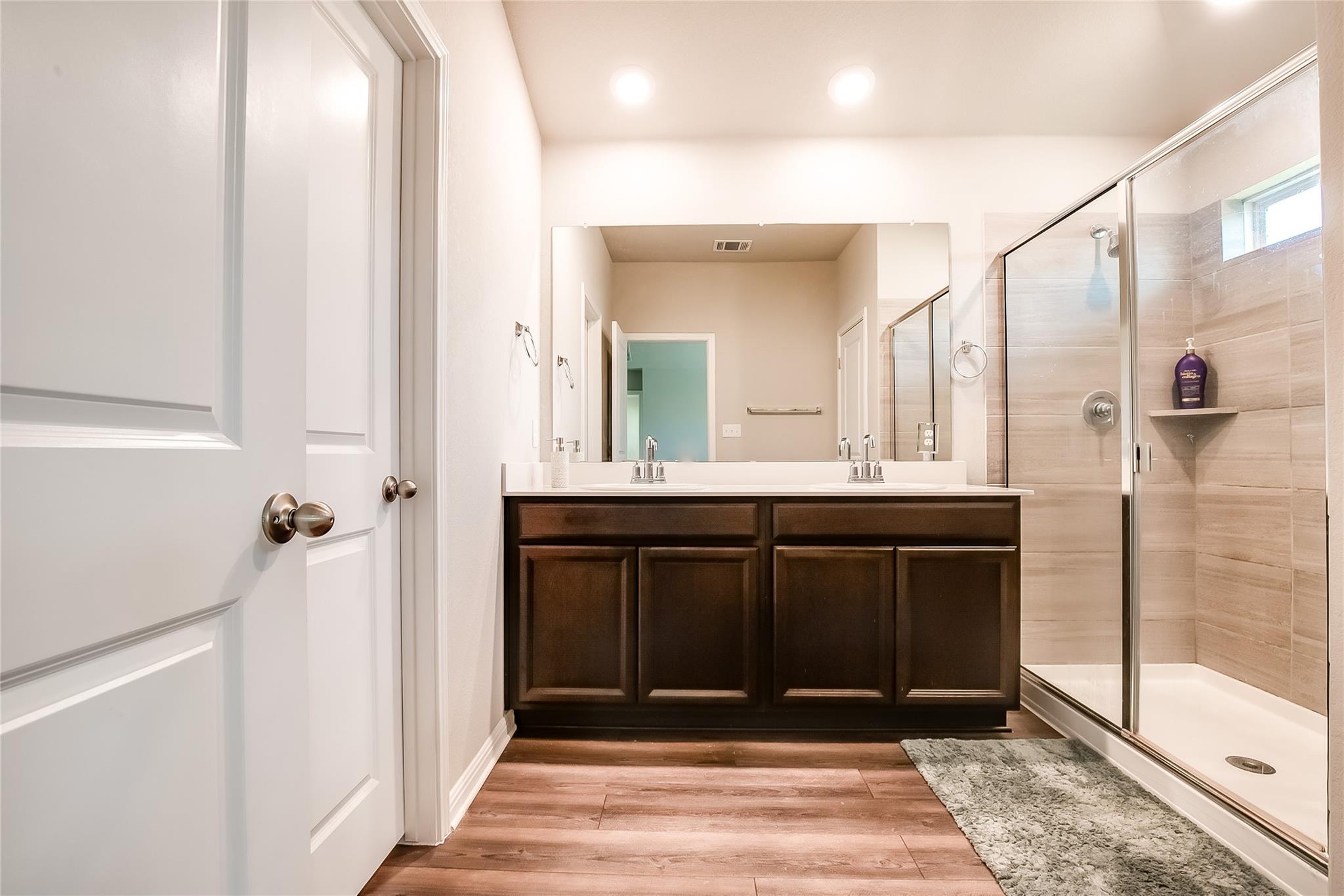 403 Grapefruit Rd, Hutto, TX 78634