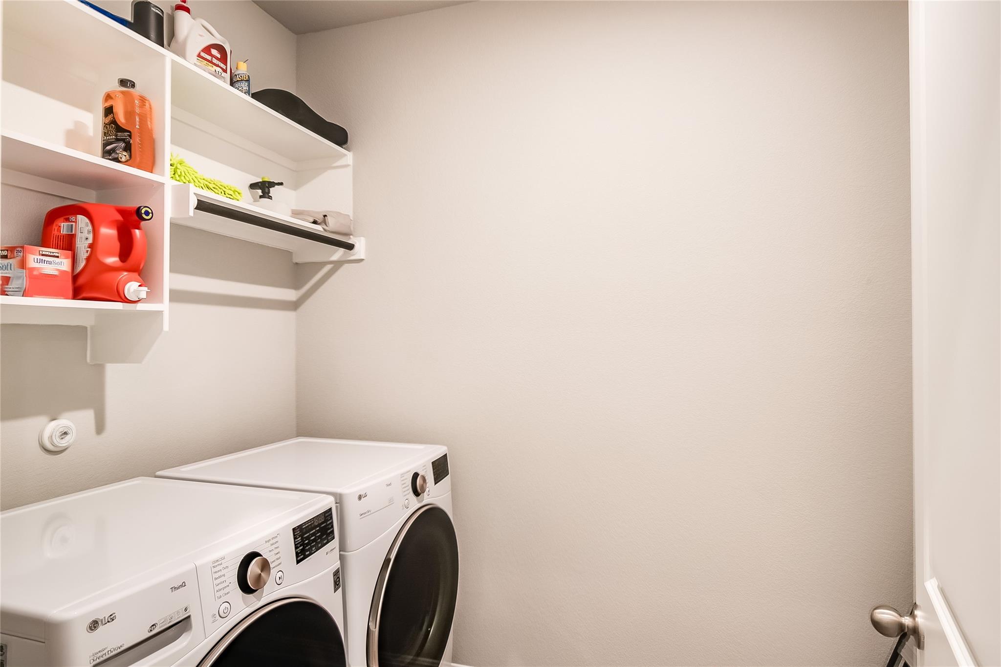 403 Grapefruit Rd, Hutto, TX 78634