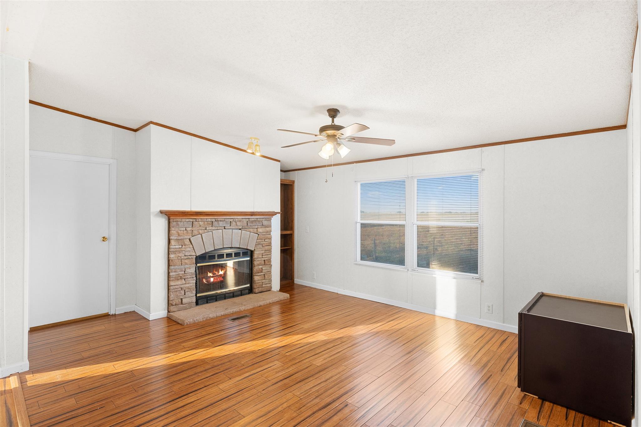 1099 Private Road 4041, Dime Box, TX 77853