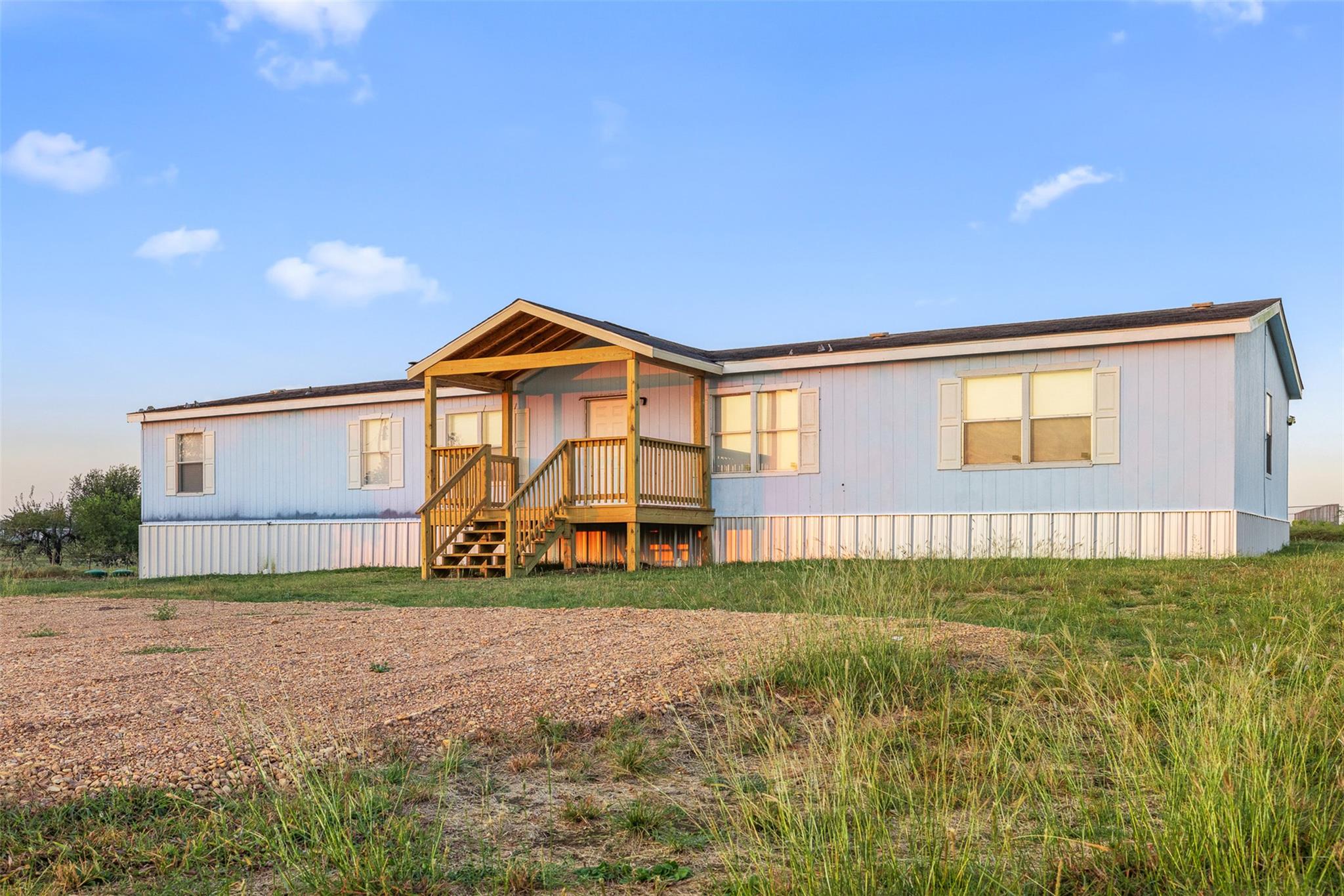 1099 Private Road 4041, Dime Box, TX 77853