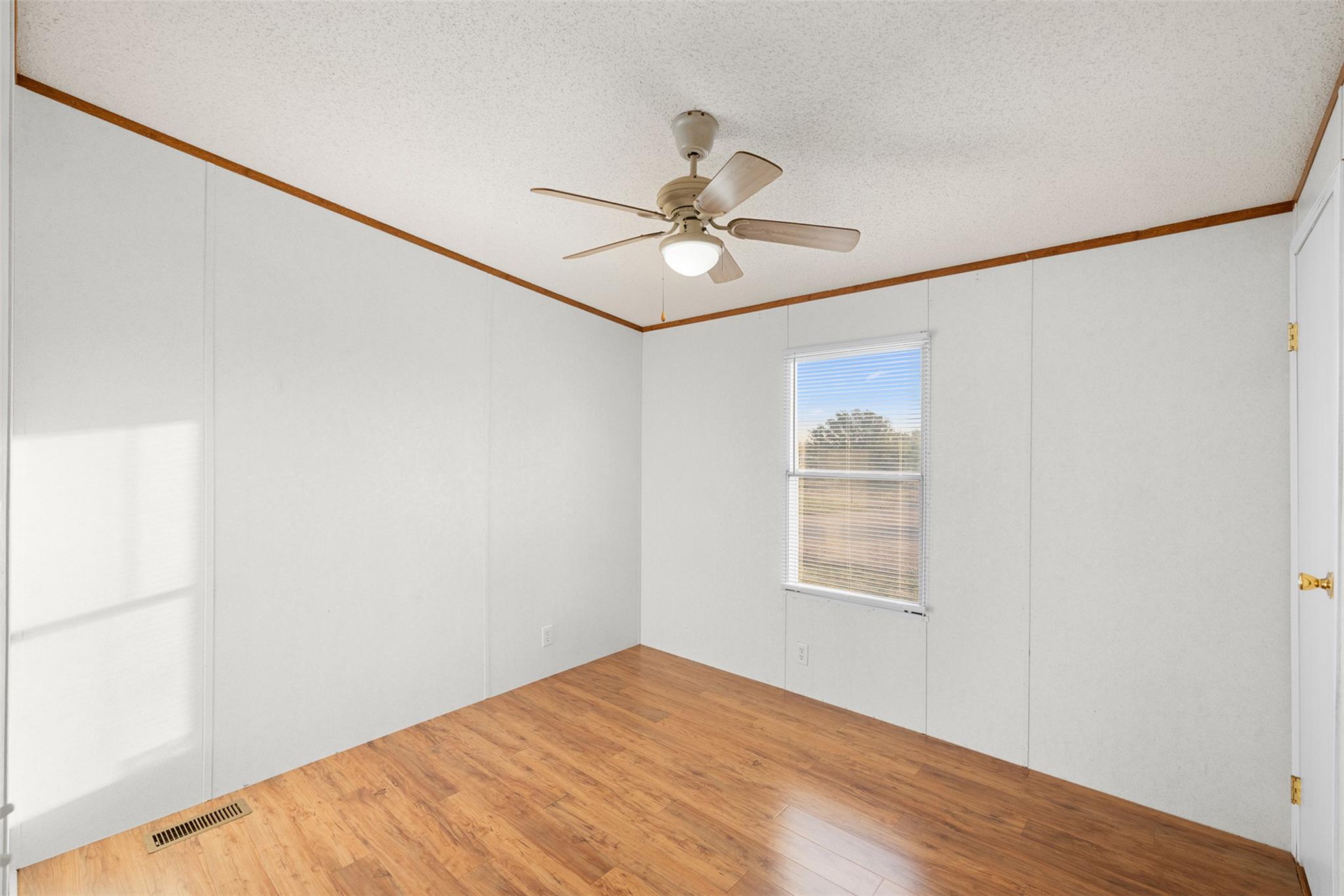 1099 Private Road 4041, Dime Box, TX 77853