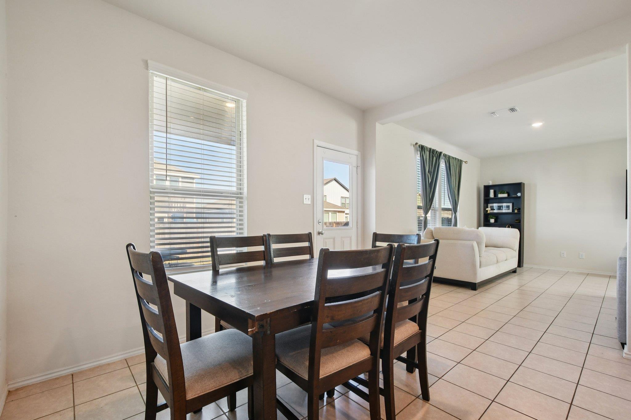 185 Katie Elder Dr, Jarrell, TX 76588