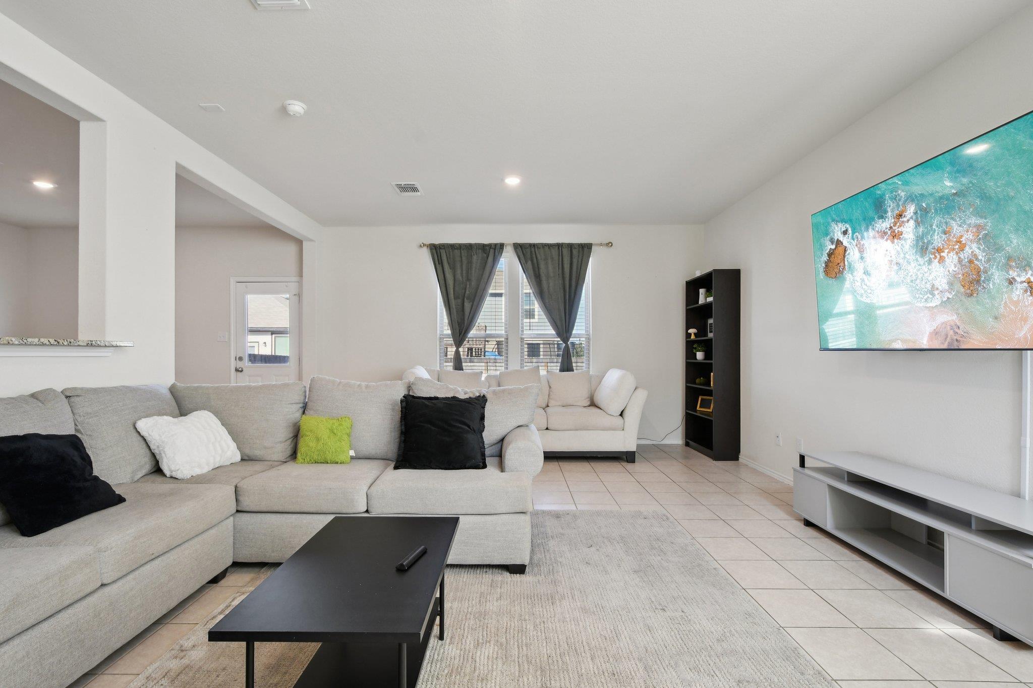 185 Katie Elder Dr, Jarrell, TX 76588