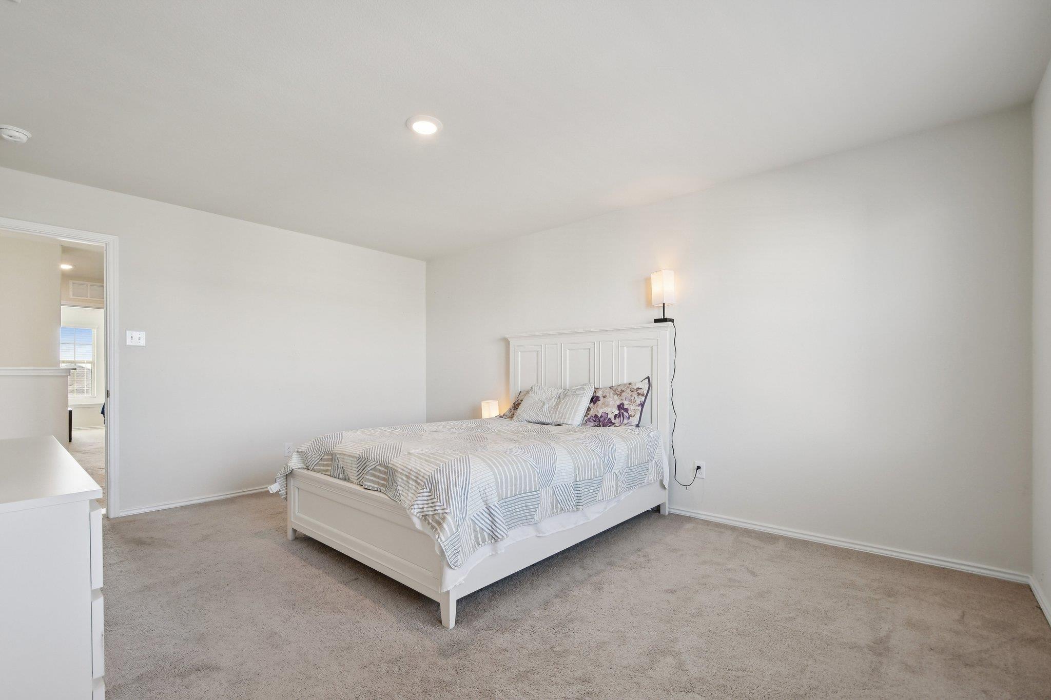 185 Katie Elder Dr, Jarrell, TX 76588