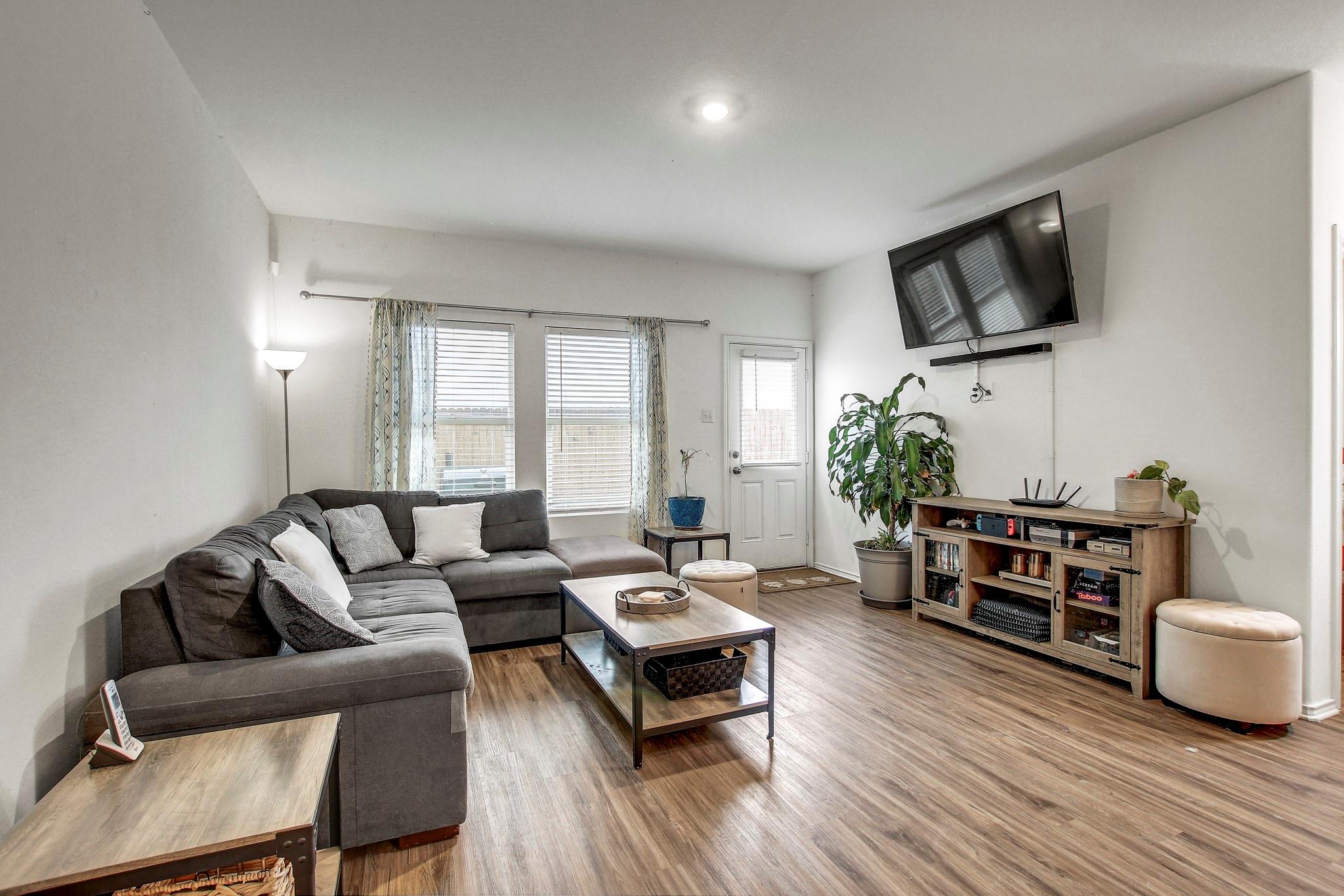 207 Soapstone Pass, Maxwell, TX 78656