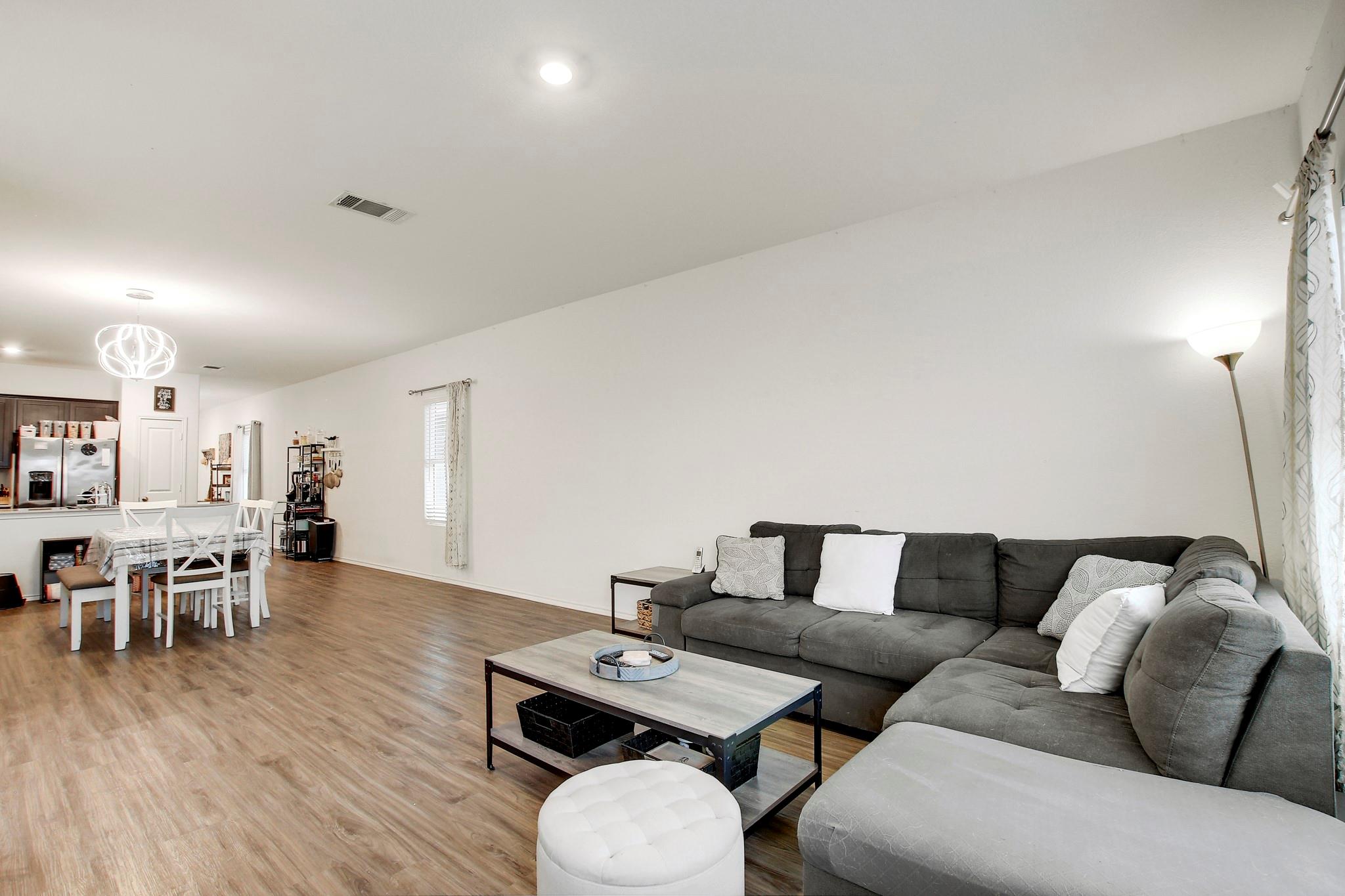 207 Soapstone Pass, Maxwell, TX 78656