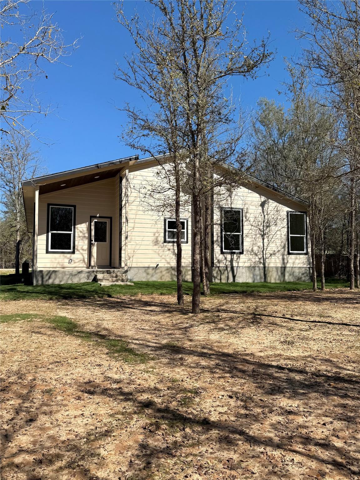 113 Mokulua Ln, Bastrop, TX 78602